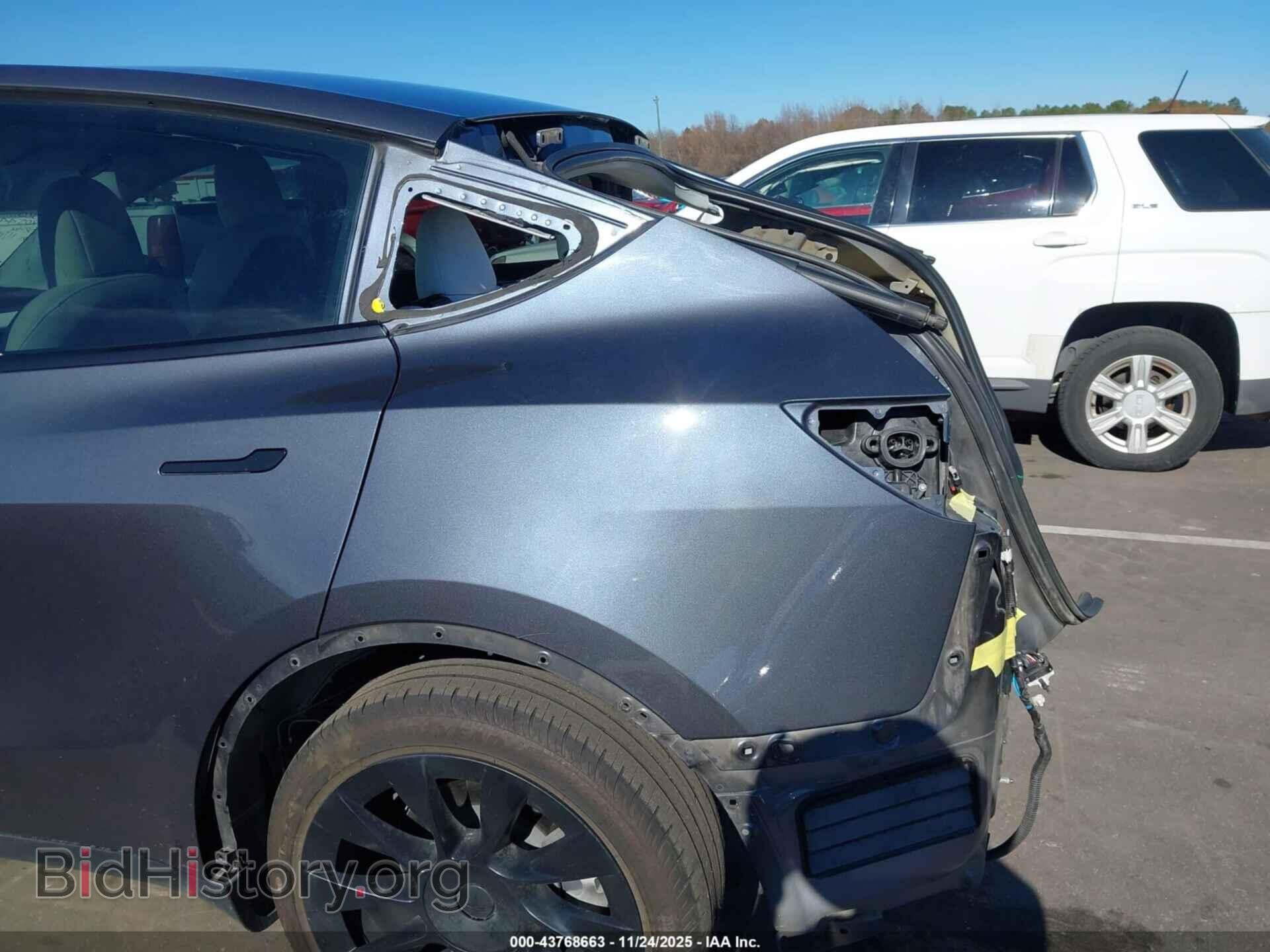 2022 TESLA MODEL Y - VIN: 7SAYGDEE8NF311908 - Фото 23