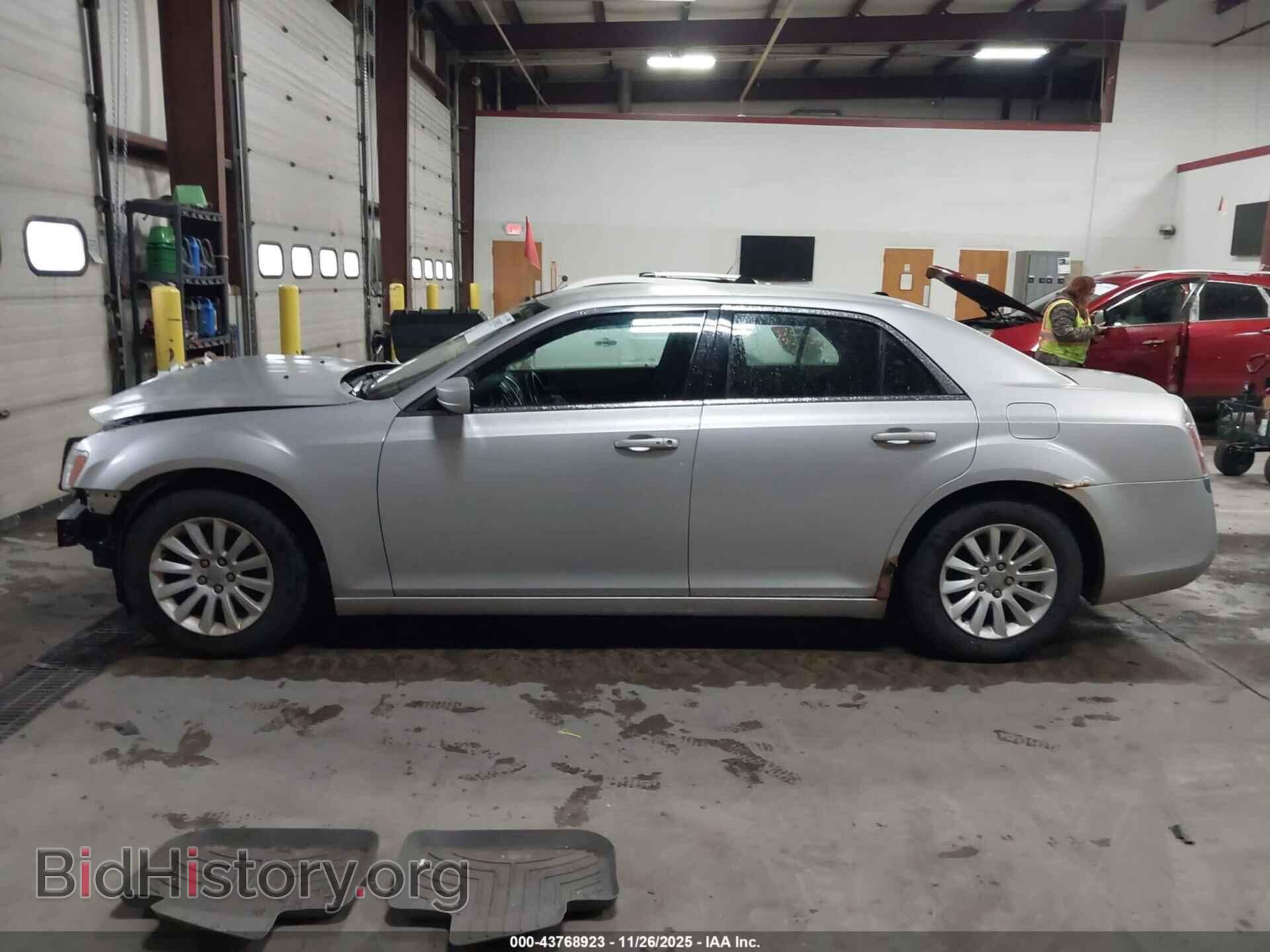 2012 CHRYSLER 300 - VIN: 2C3CCAAG5CH110357 - Фото 15