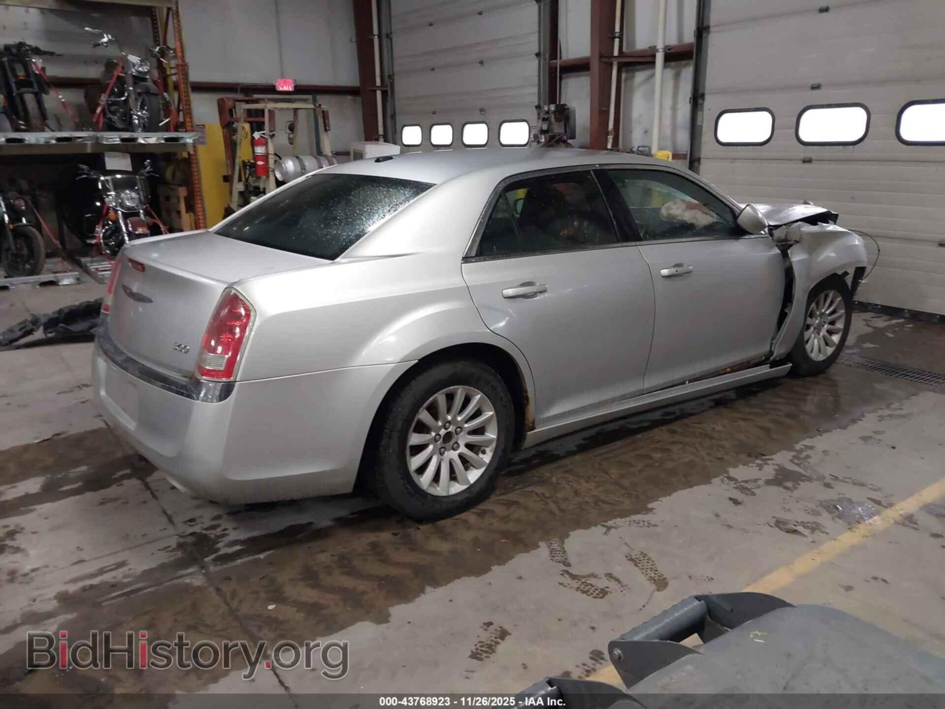2012 CHRYSLER 300 - VIN: 2C3CCAAG5CH110357 - Фото 4