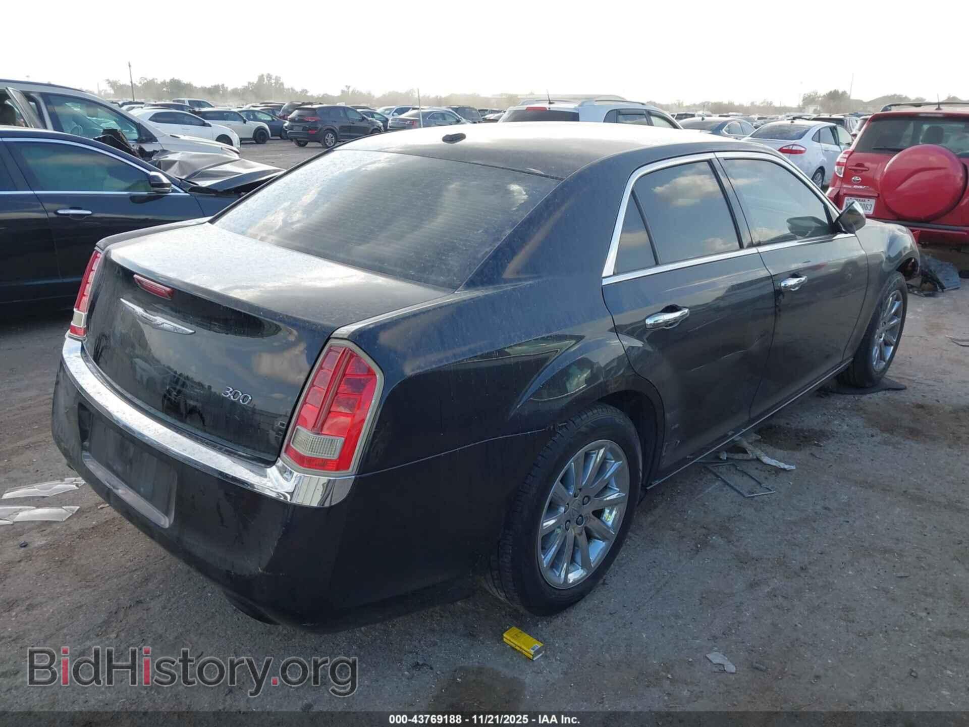 2012 CHRYSLER 300 - VIN: 2C3CCACG0CH251012 - Фото 4