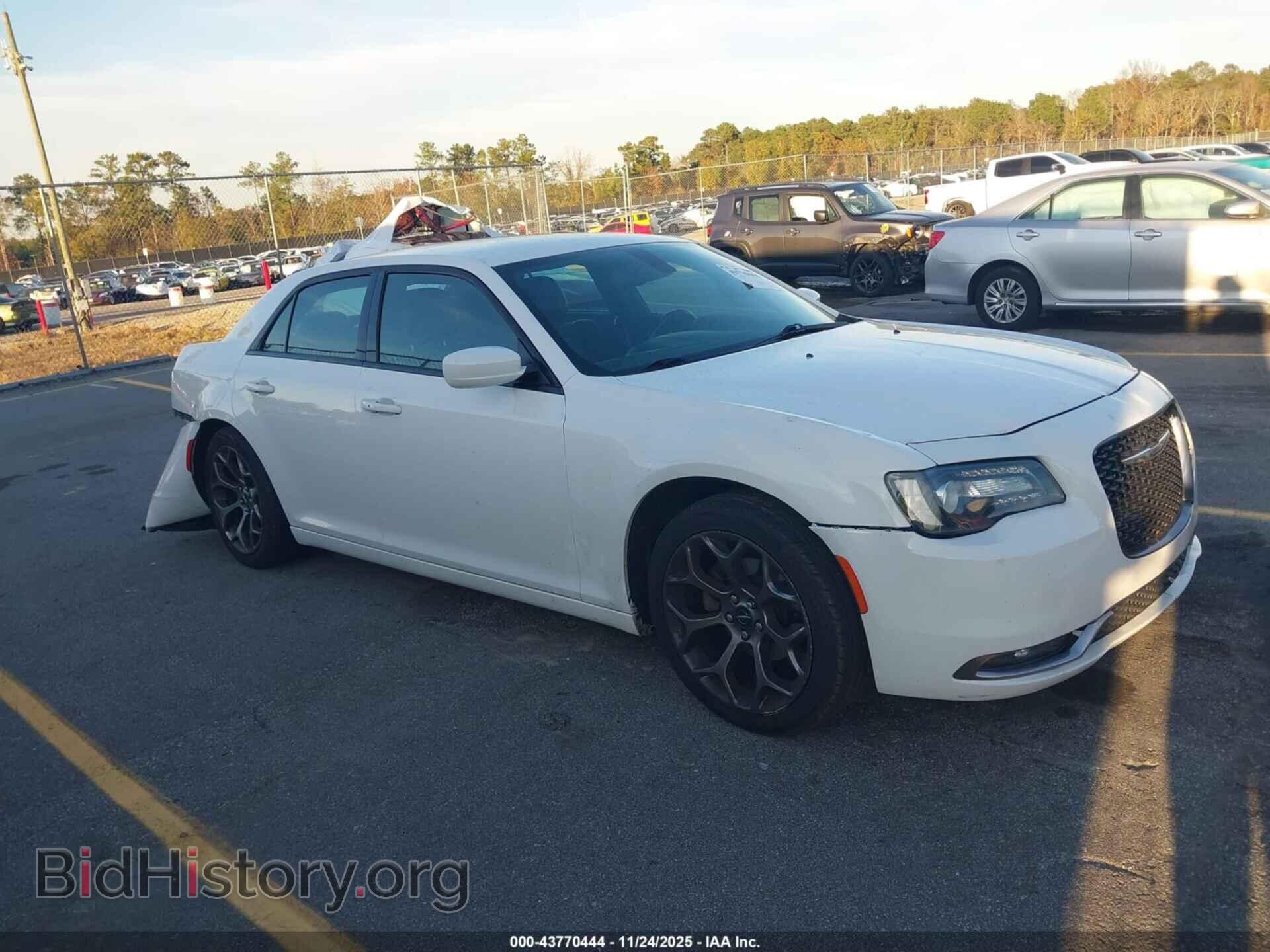 Фотография 2C3CCABG4HH617725 - CHRYSLER 300 2017