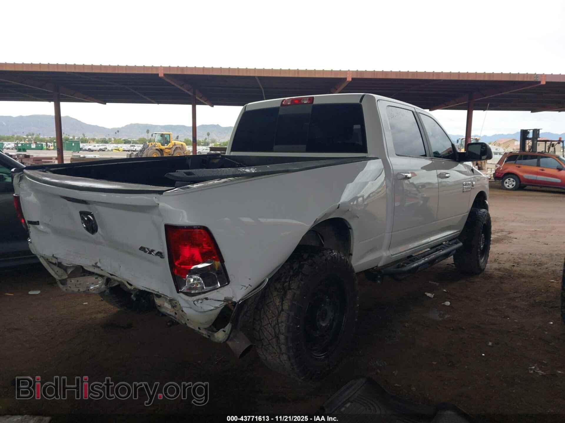2017 RAM 2500 - VIN: 3C6UR5DL4HG653003 - Фото 4
