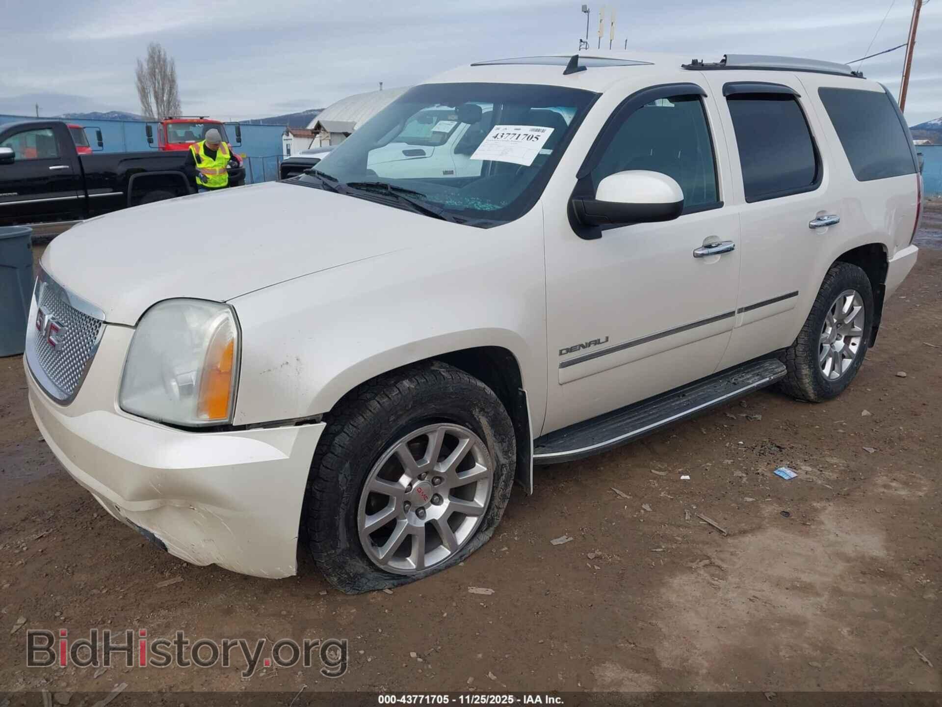 2012 GMC YUKON - VIN: 1GKS2EEF9CR224577 - Фото 2