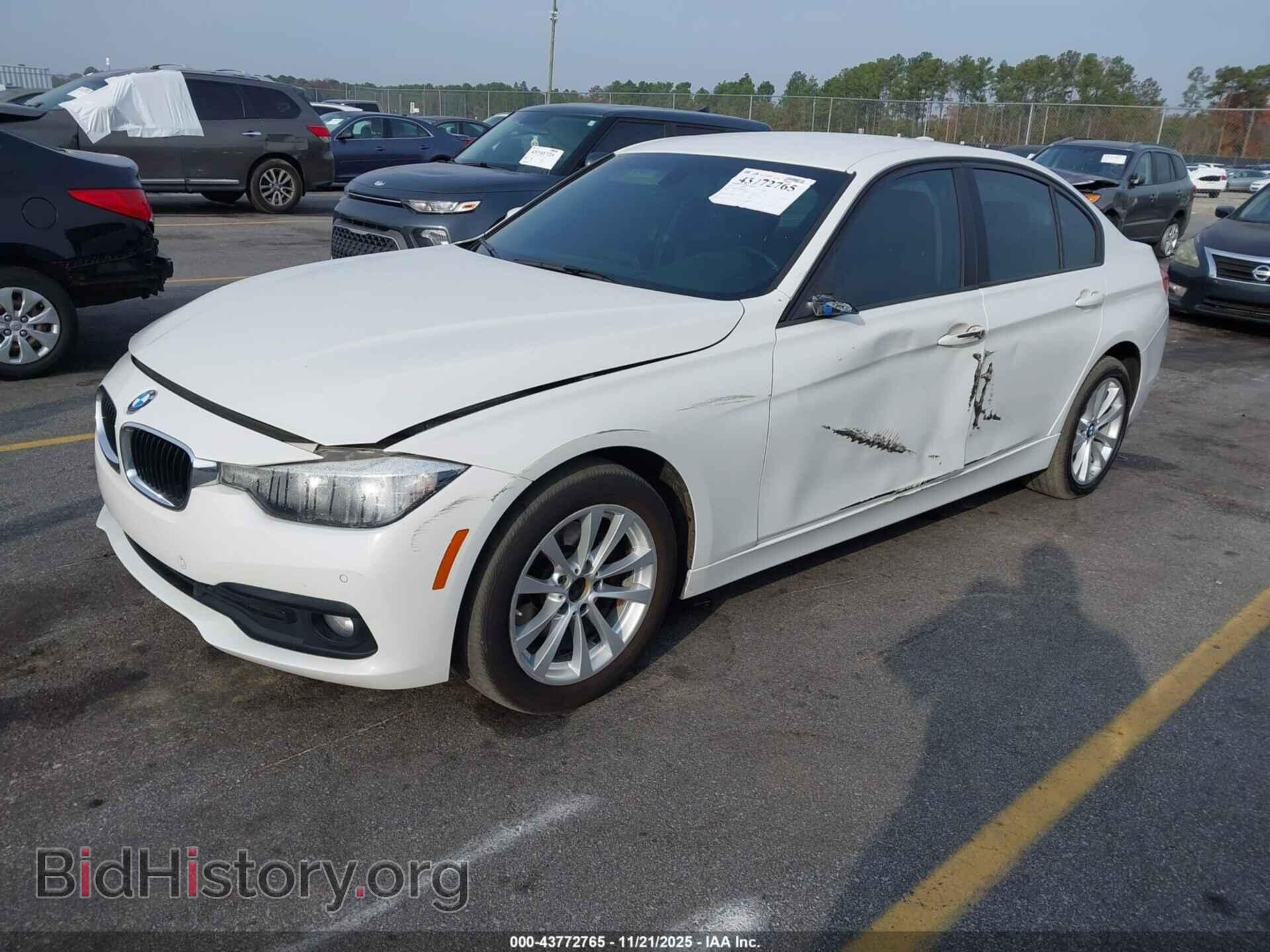2016 BMW 320I - VIN: WBA8A9C55GK618258 - Фото 2