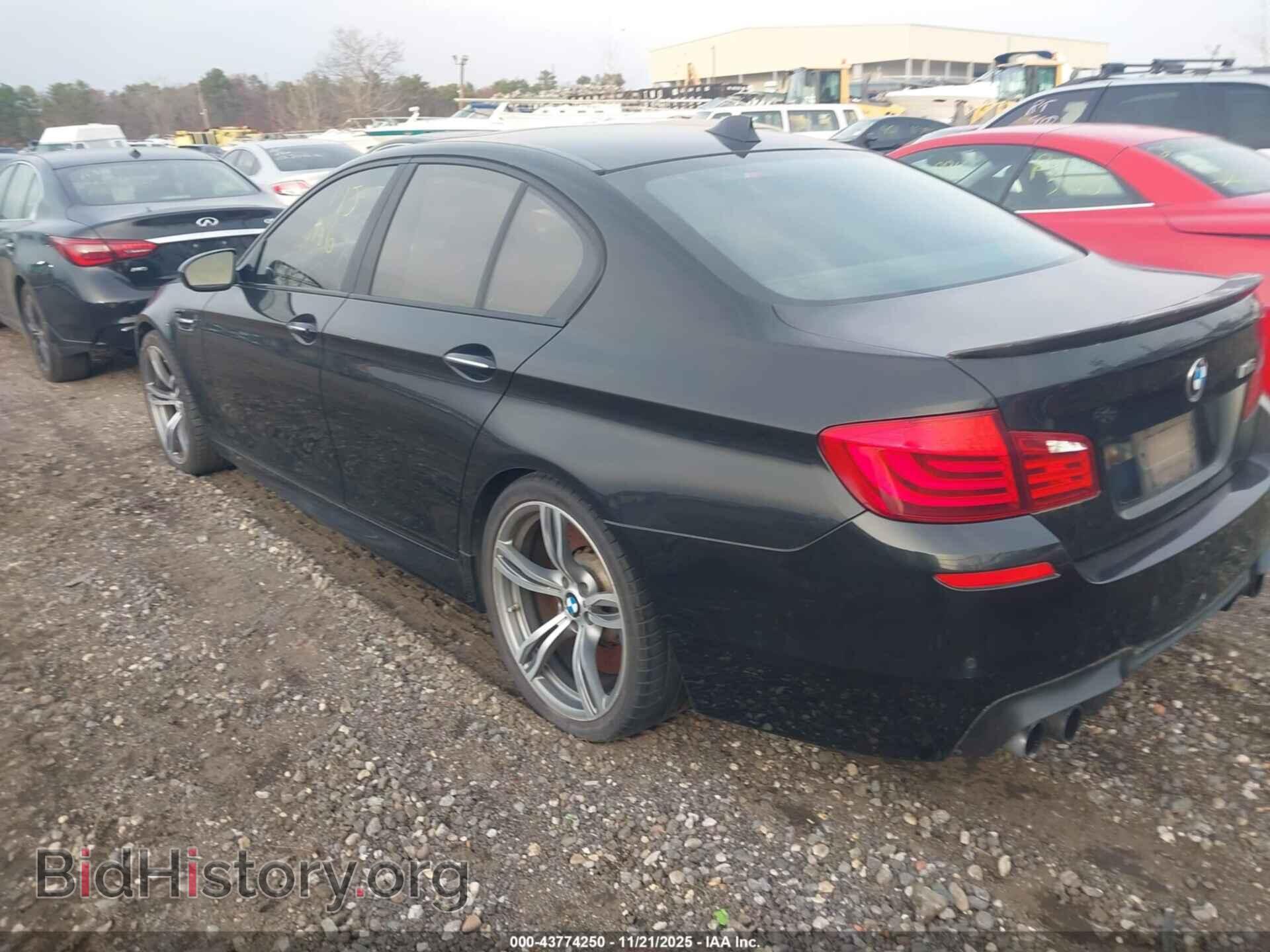 2013 BMW M5 - VIN: WBSFV9C54DD096472 - Фото 3