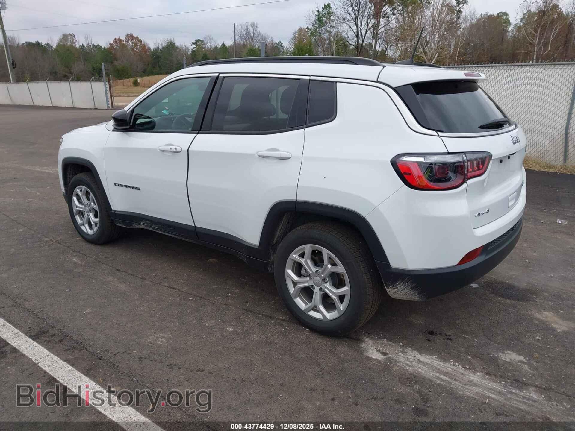 2024 JEEP COMPASS - VIN: 3C4NJDBN2RT117341 - Фото 3