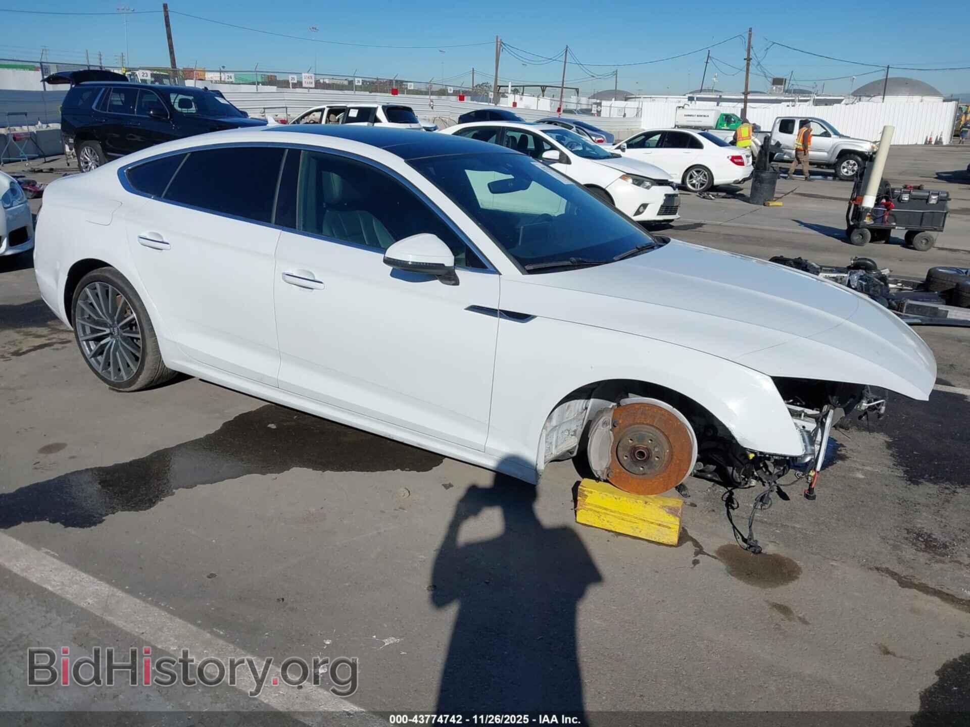 Photo WAUCNDF50JA051192 - AUDI A5 2018