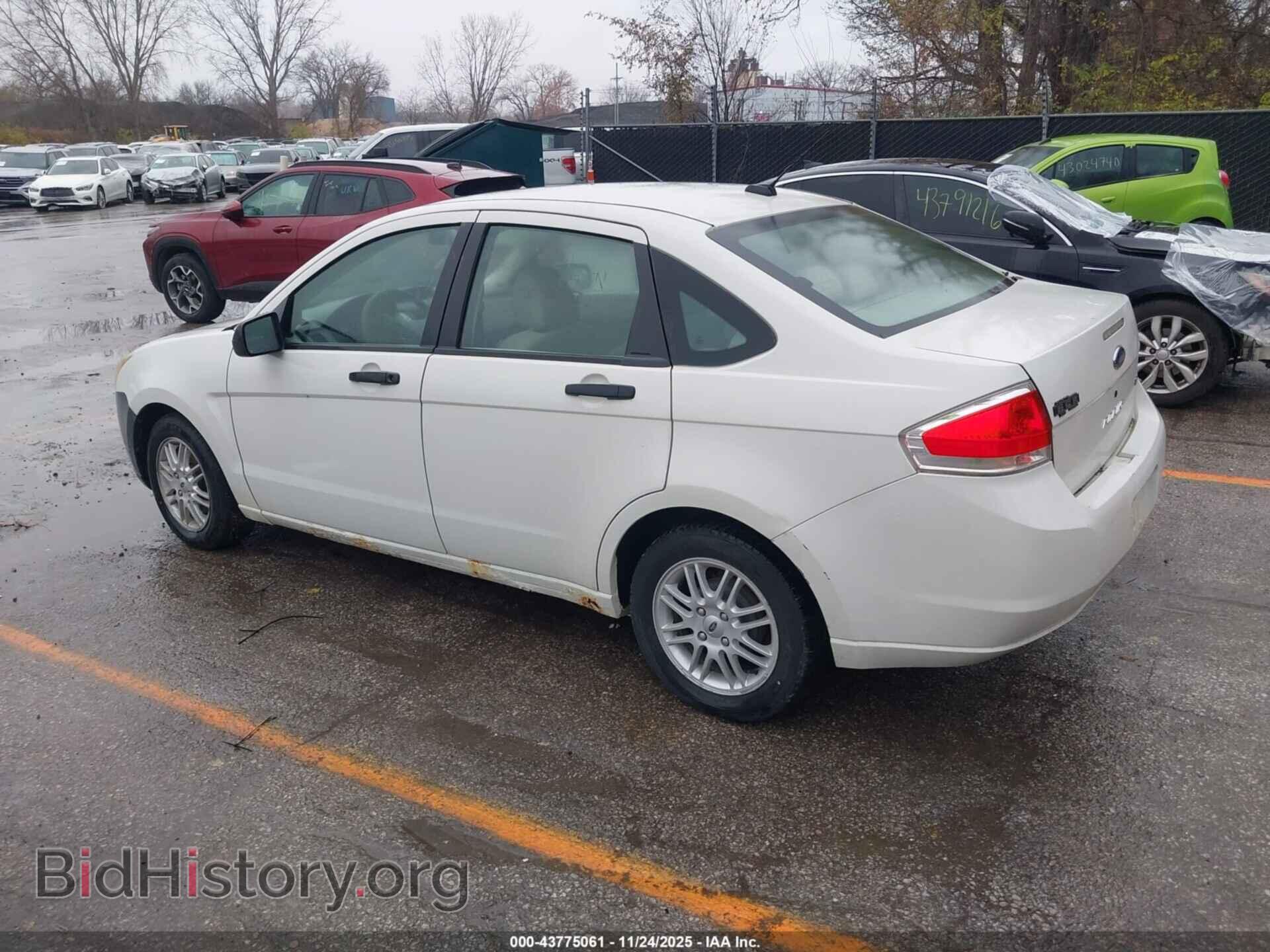 2009 FORD FOCUS - VIN: 1FAHT35N89W258111 - Photo 3
