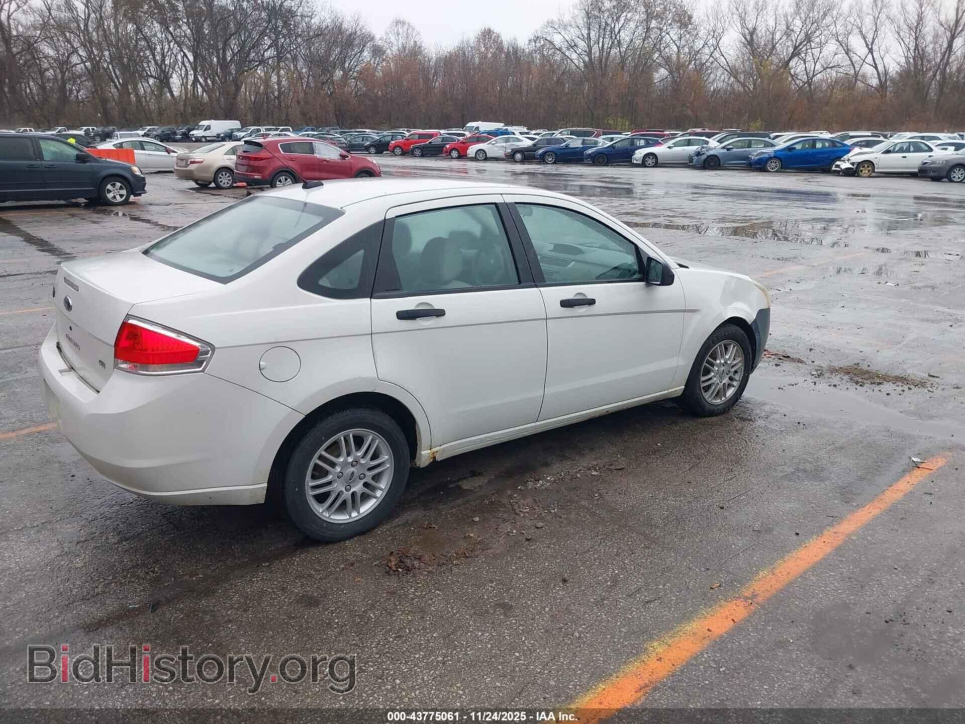 2009 FORD FOCUS - VIN: 1FAHT35N89W258111 - Photo 4