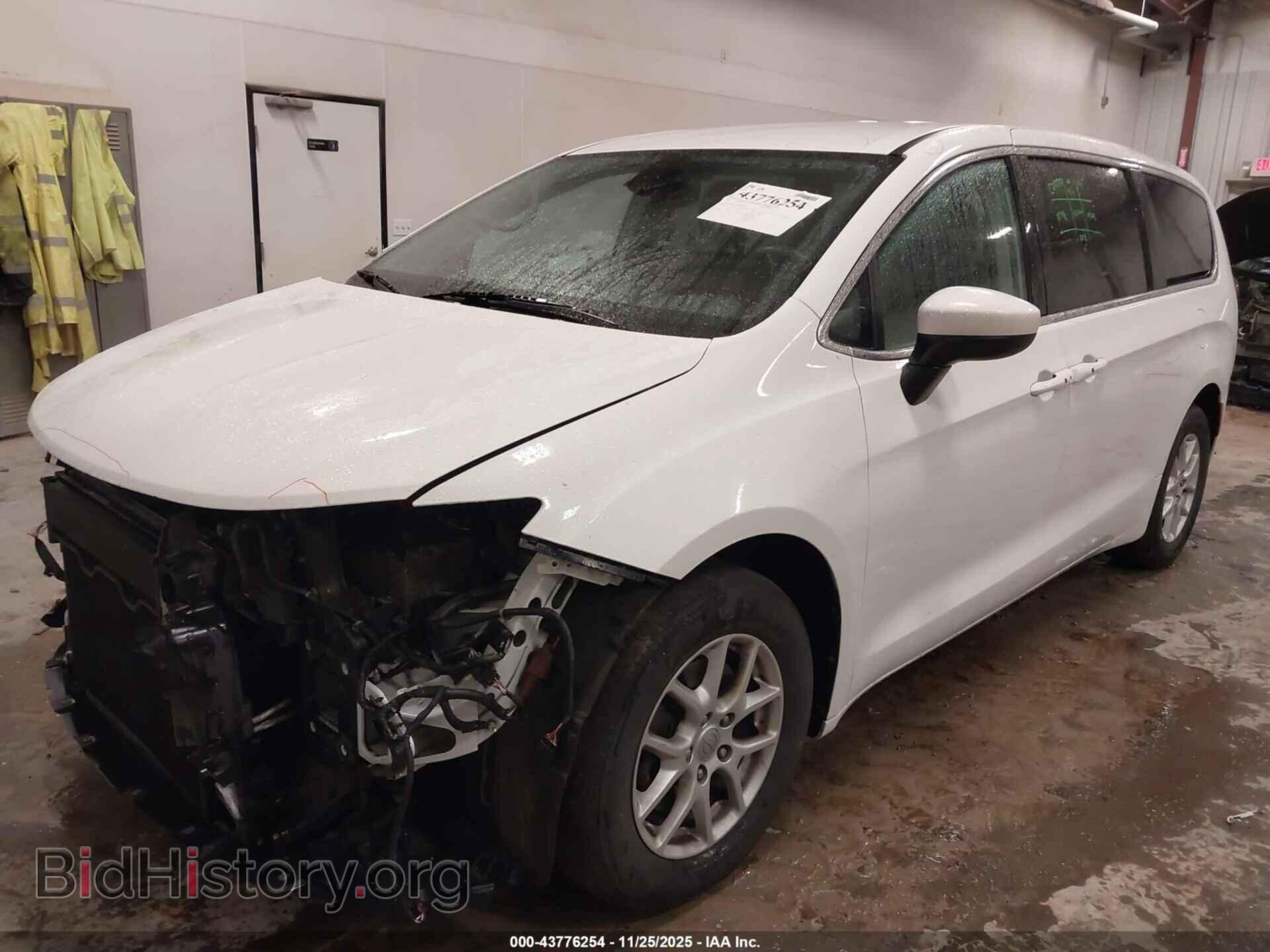 2017 CHRYSLER PACIFICA - VIN: 2C4RC1DG8HR720370 - Фото 2