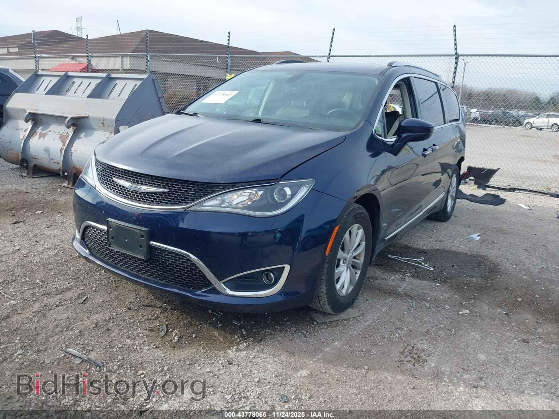 2018 CHRYSLER PACIFICA - VIN: 2C4RC1EG1JR139569 - Фото 2