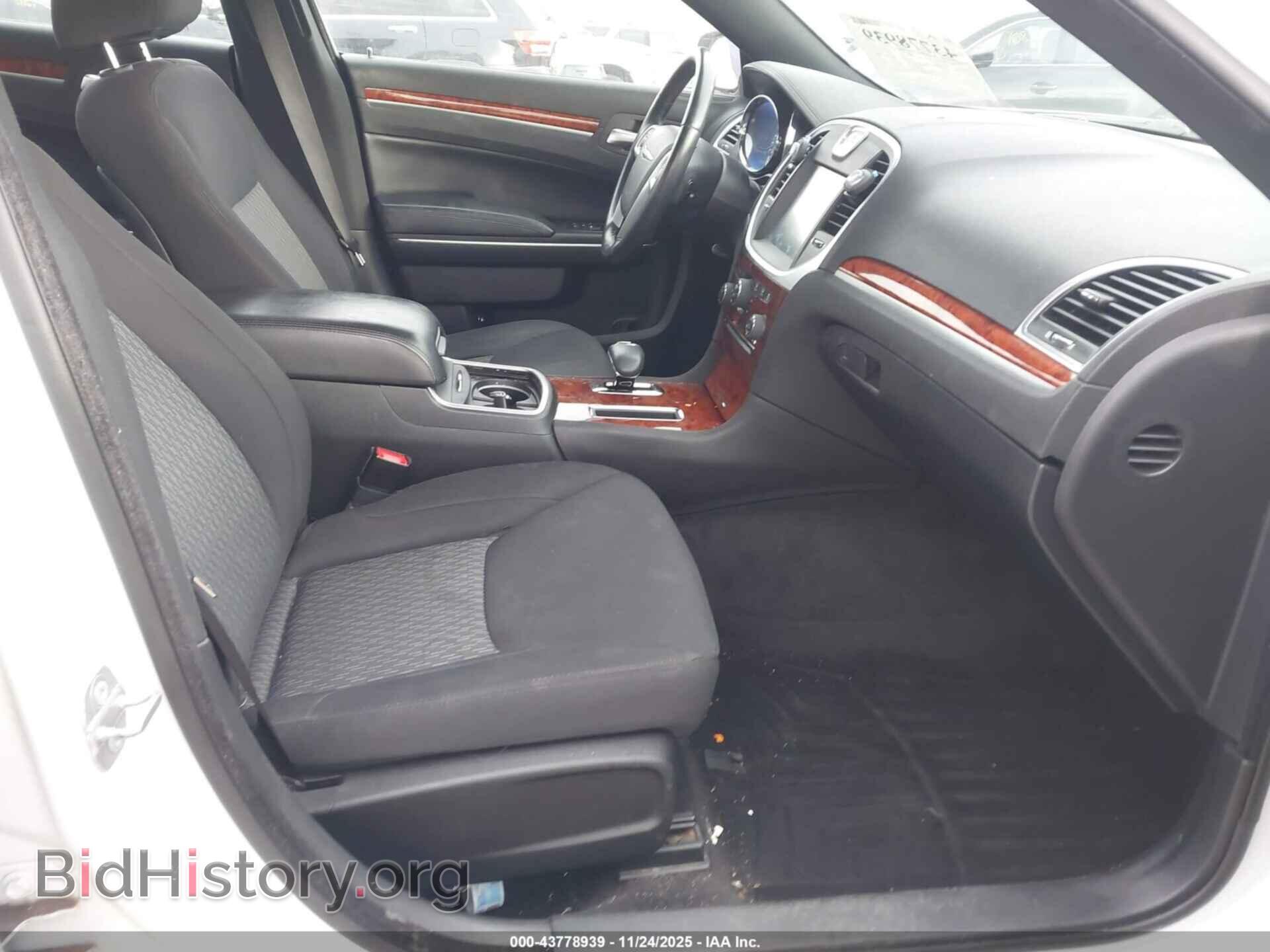 2014 CHRYSLER 300 - VIN: 2C3CCAAG0EH330072 - Фото 5