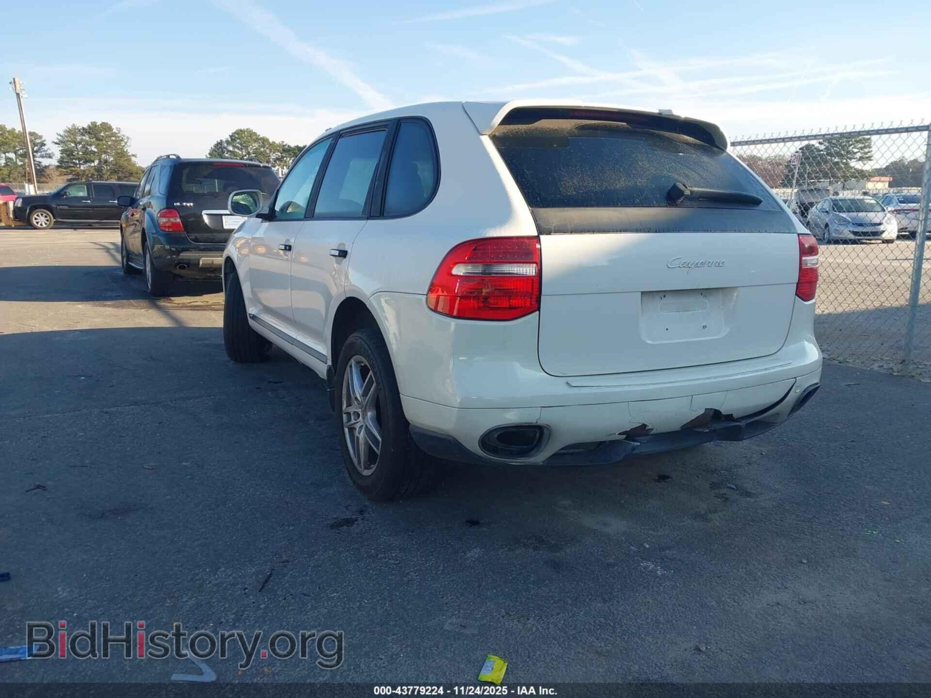 2010 PORSCHE CAYENNE - VIN: WP1AA2AP3ALA05703 - Фото 3