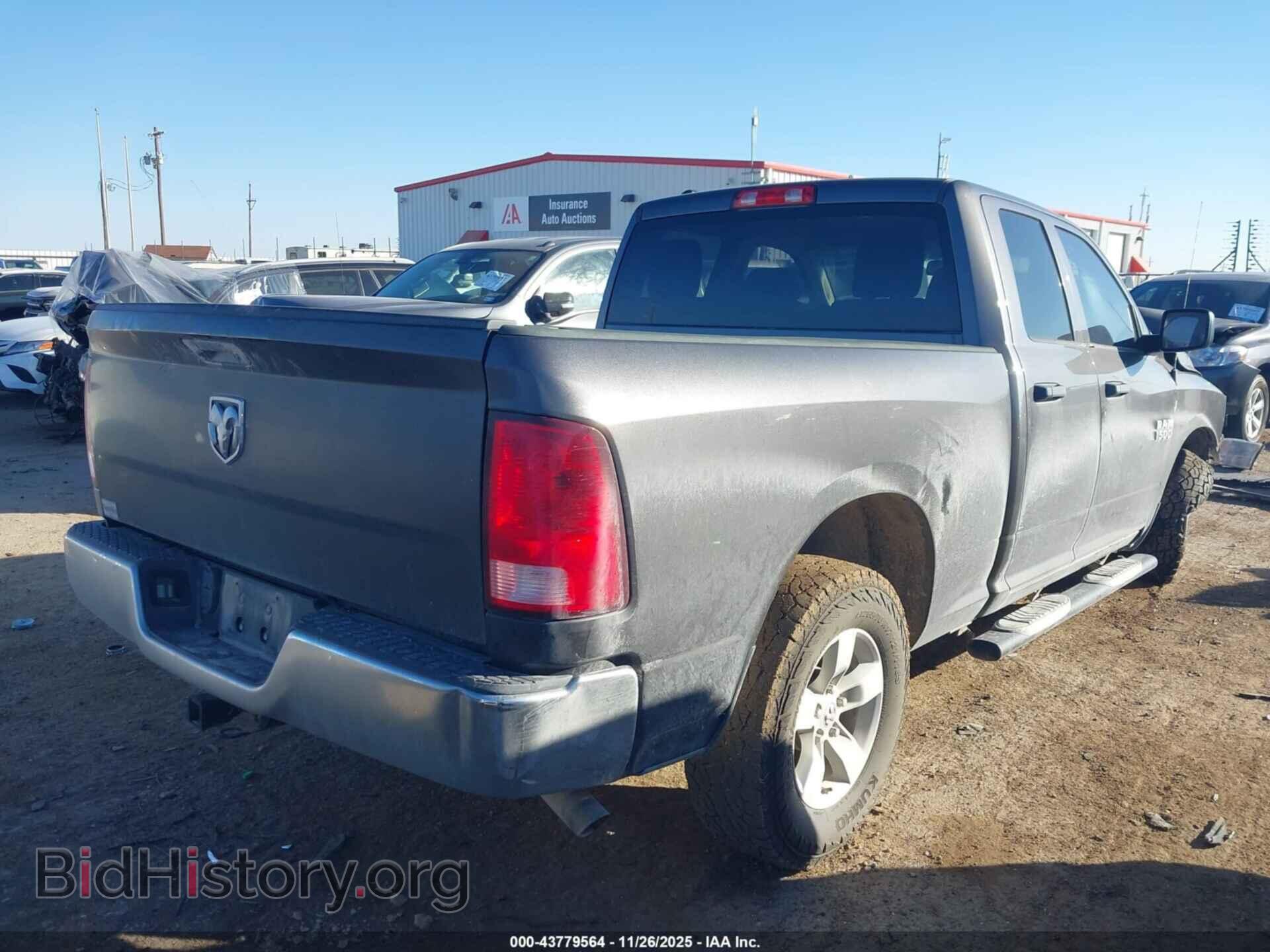 2018 RAM 1500 - VIN: 1C6RR6FG8JS324962 - Фото 4