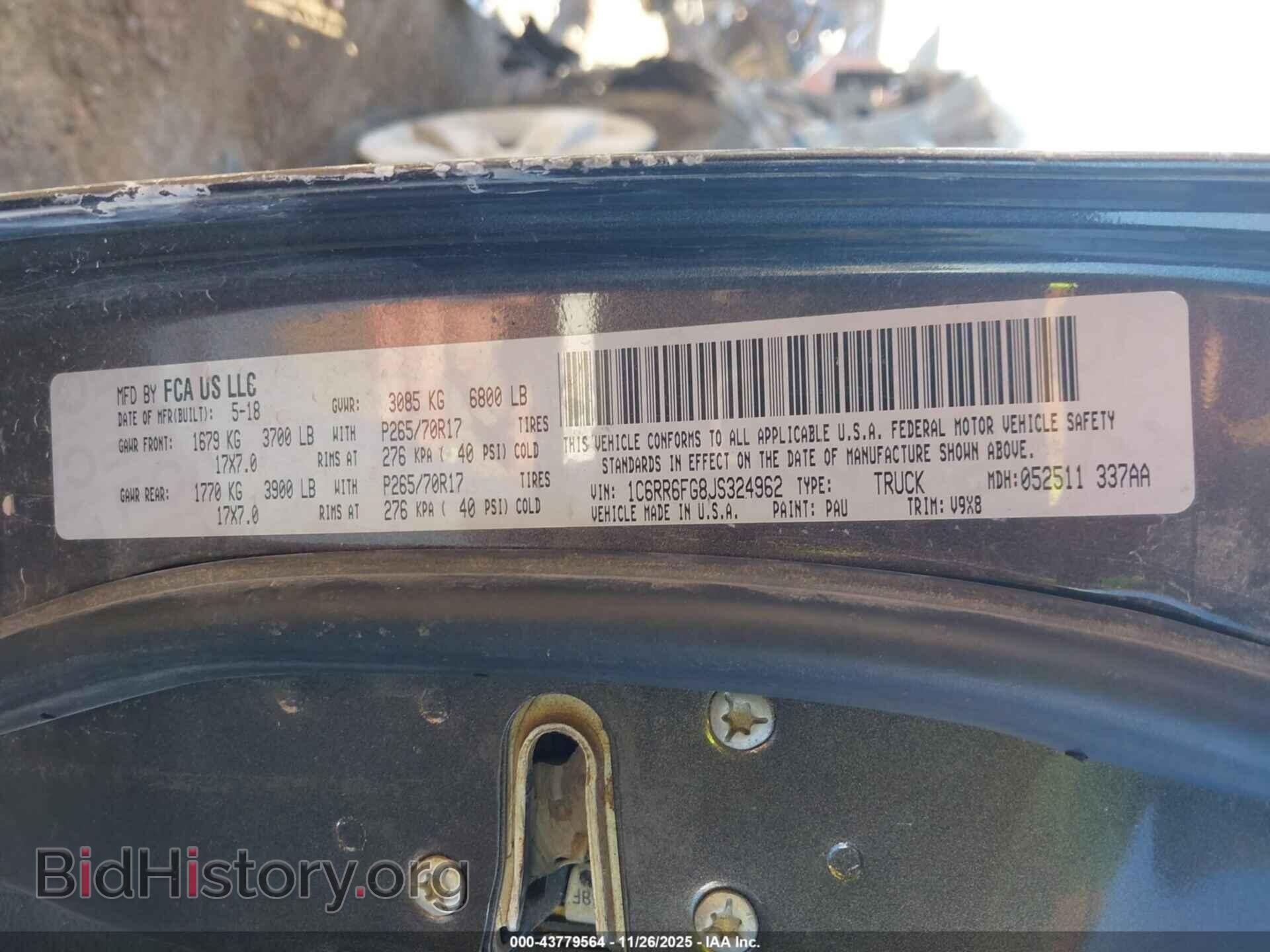 2018 RAM 1500 - VIN: 1C6RR6FG8JS324962 - Фото 9