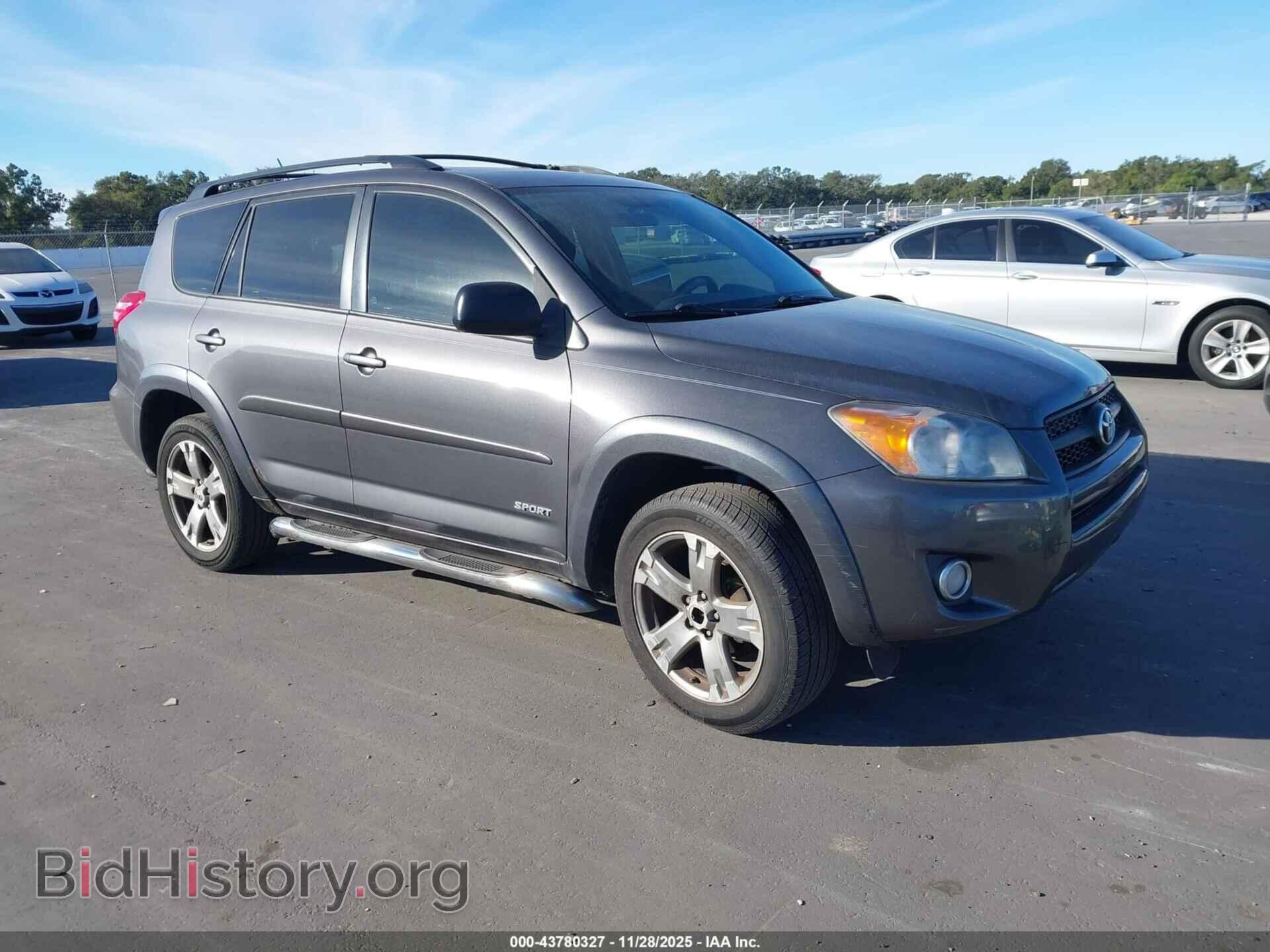 Фотография 2T3WF4DV3BW102977 - TOYOTA RAV4 2011