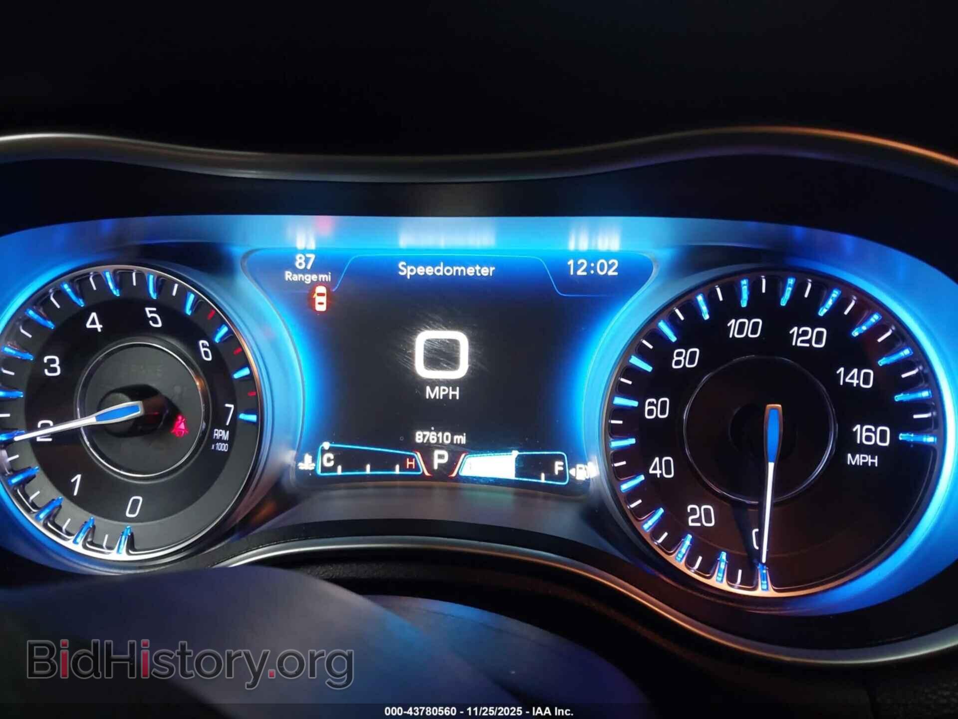 2016 CHRYSLER 300C - VIN: 2C3CCAET4GH244029 - Фото 7