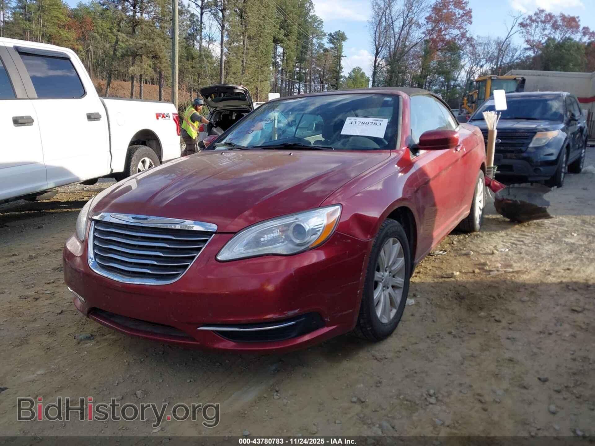 2013 CHRYSLER 200 - VIN: 1C3BCBEB7DN511496 - Фото 2