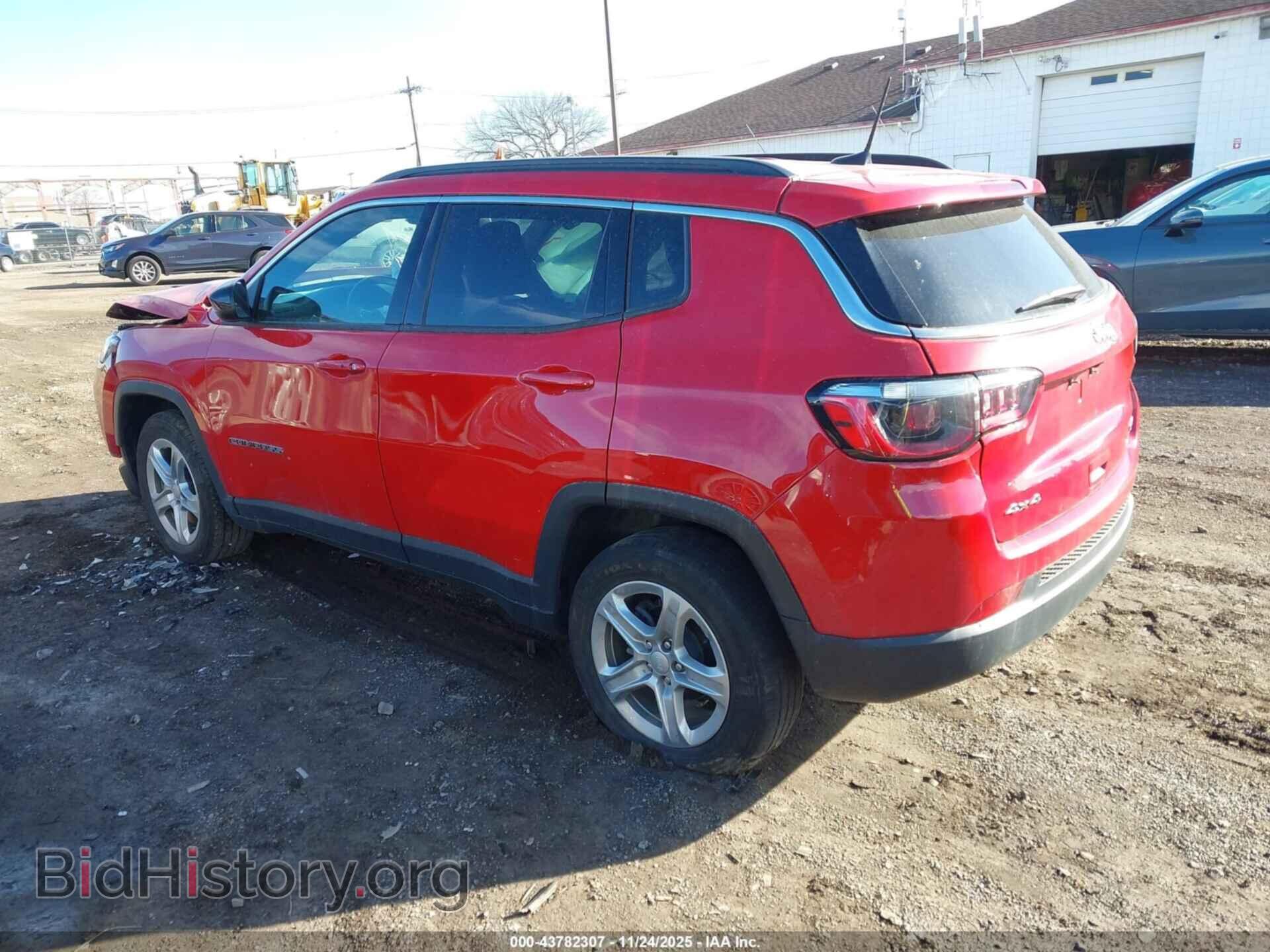 2024 JEEP COMPASS - VIN: 3C4NJDBN9RT585227 - Фото 3