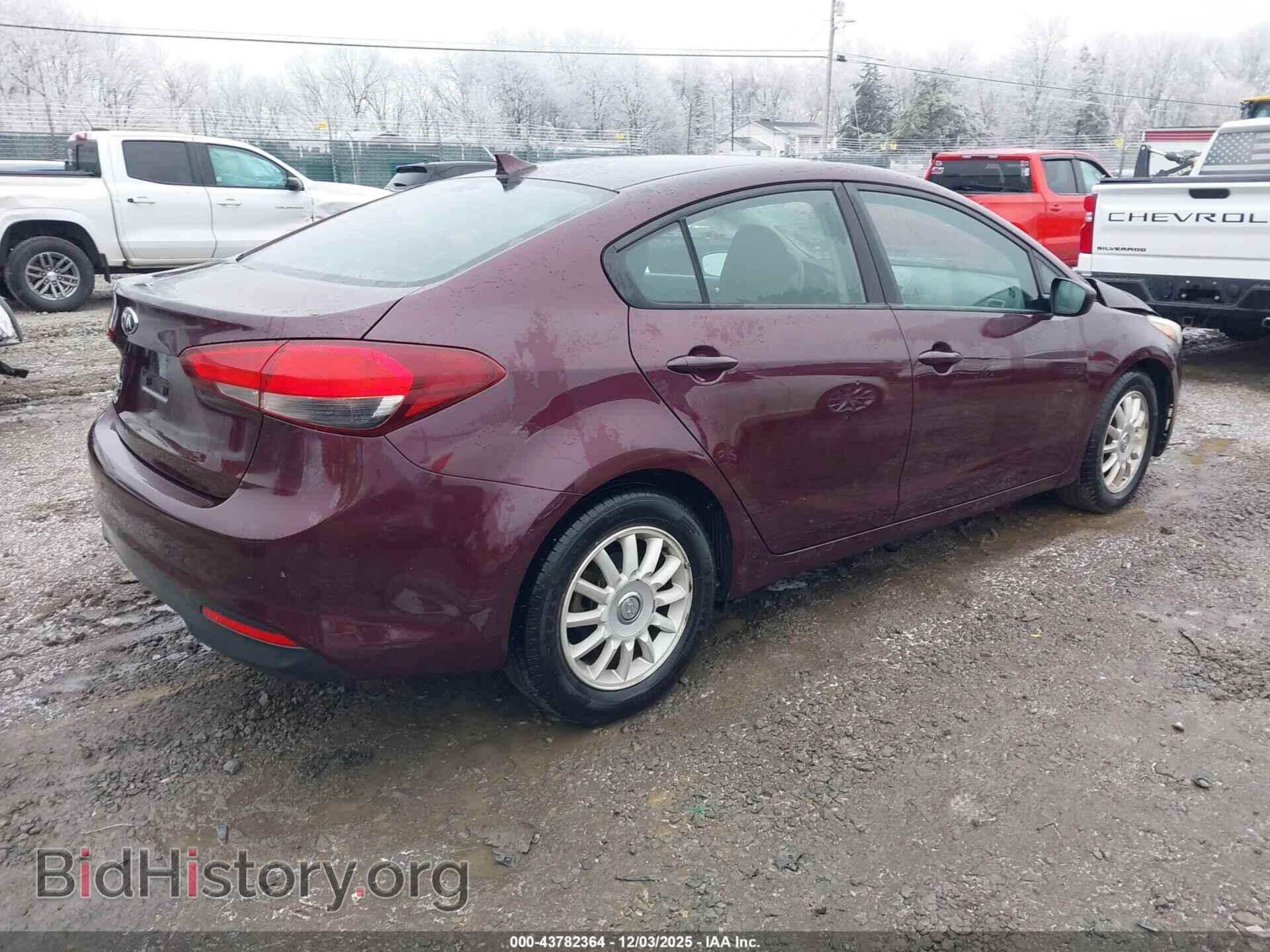 2017 KIA FORTE - VIN: 3KPFK4A76HE049827 - Фото 4