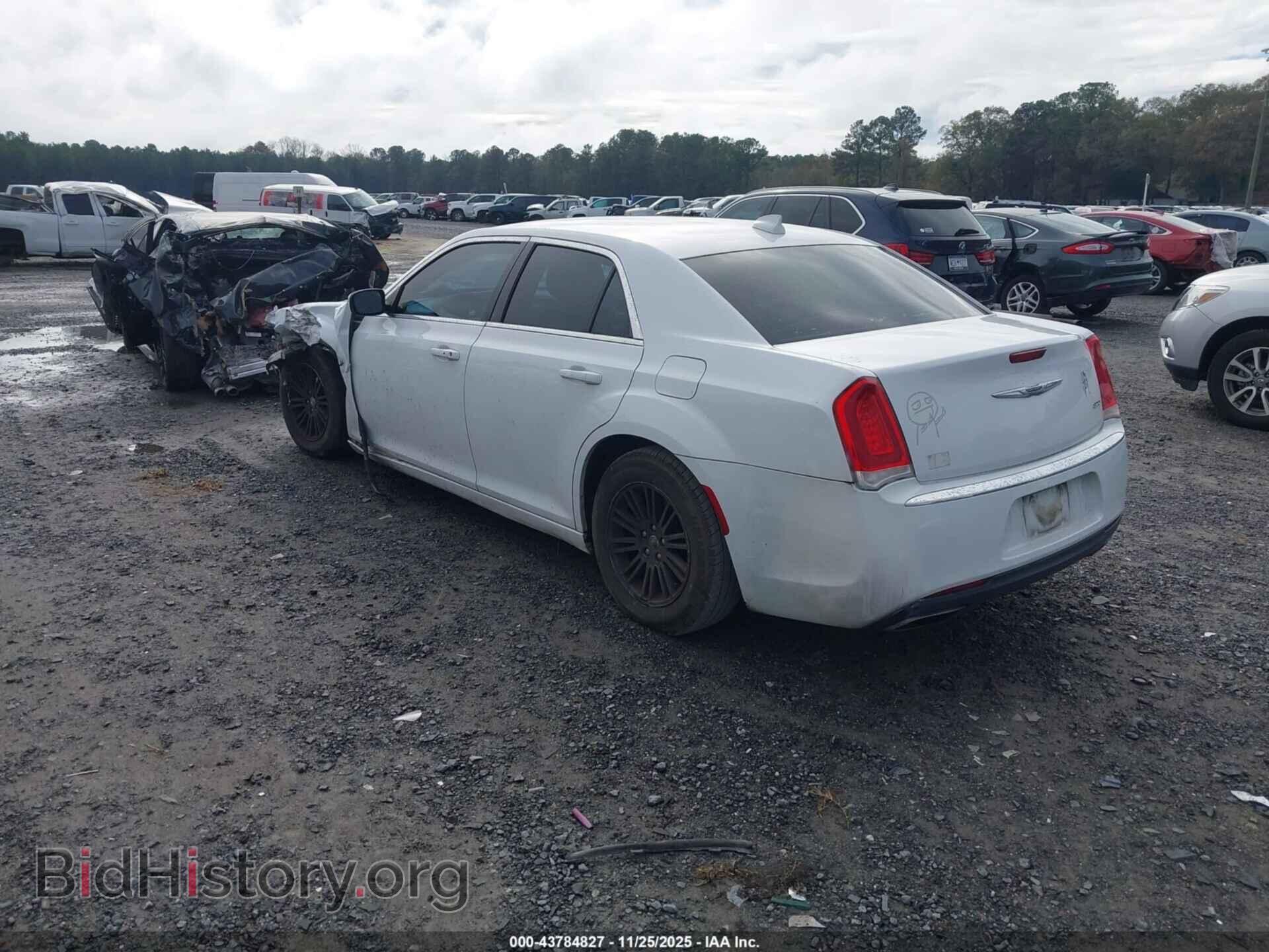 2016 CHRYSLER 300 - VIN: 2C3CCAAG9GH273793 - Фото 3