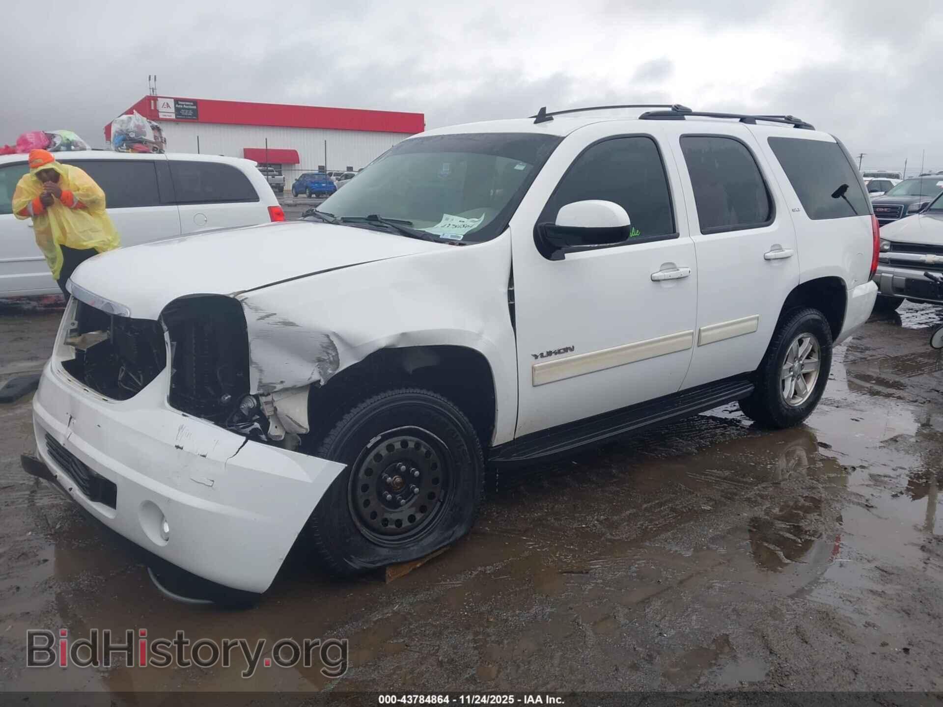 2013 GMC YUKON - VIN: 1GKS2CE00DR156641 - Фото 2