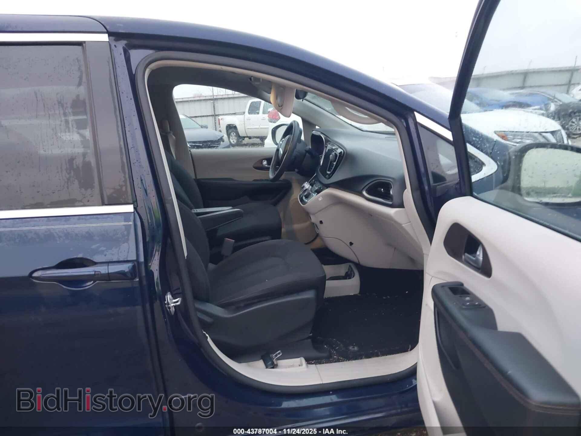 2017 CHRYSLER PACIFICA - VIN: 2C4RC1DG4HR587767 - Фото 5