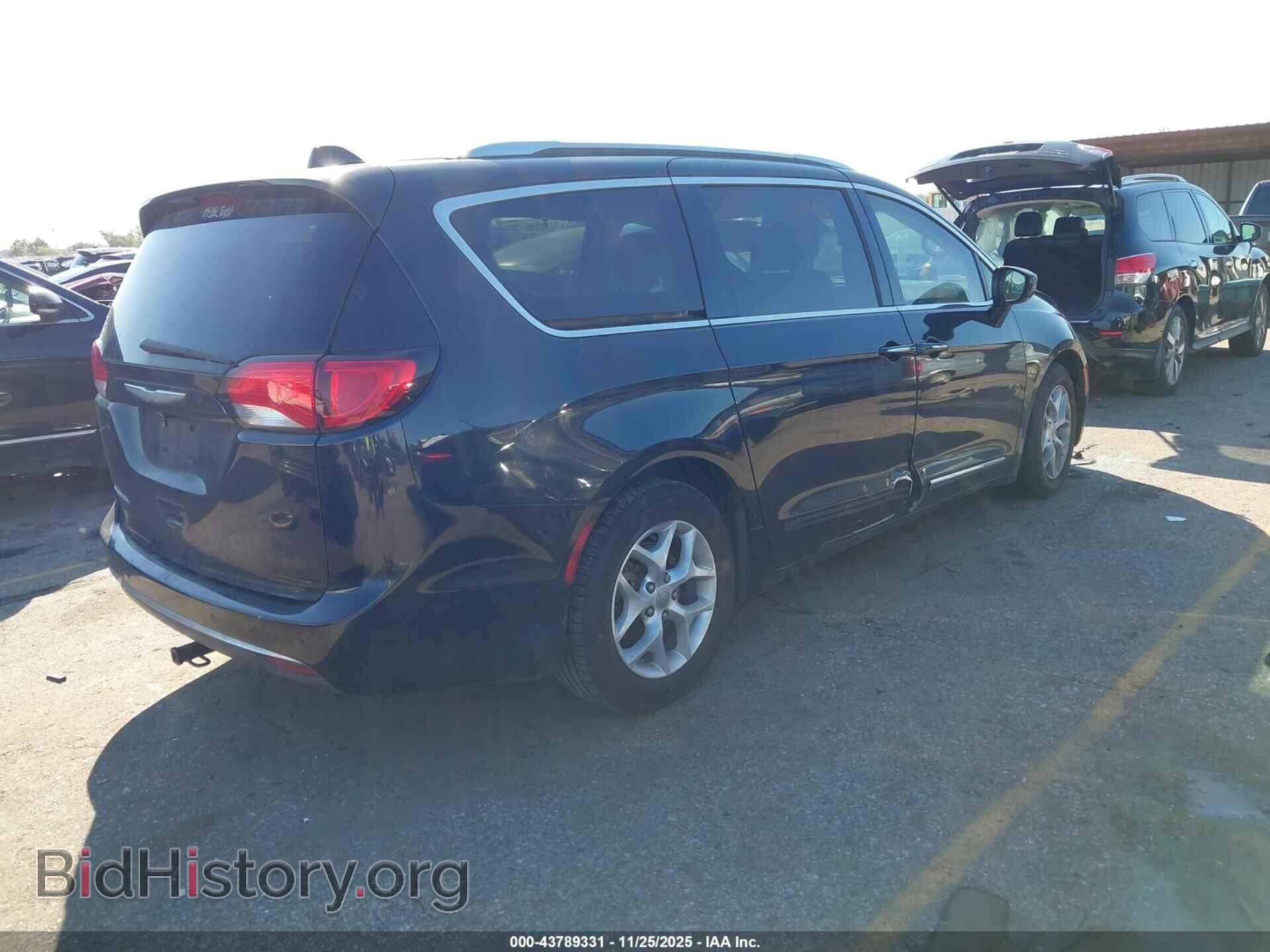 2017 CHRYSLER PACIFICA - VIN: 2C4RC1EG2HR506411 - Фото 4