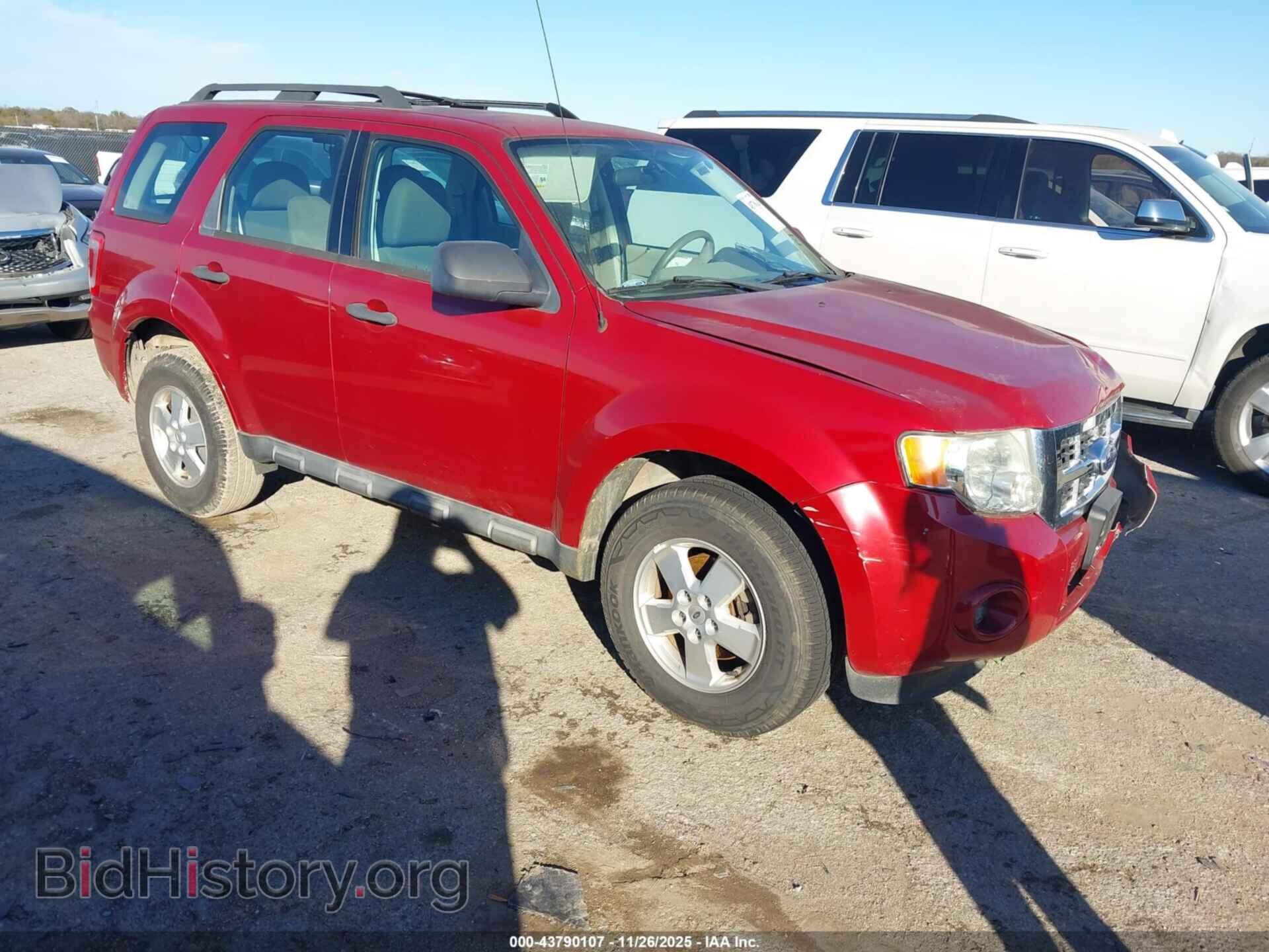 Photo 1FMCU0C71BKA92412 - FORD ESCAPE 2011