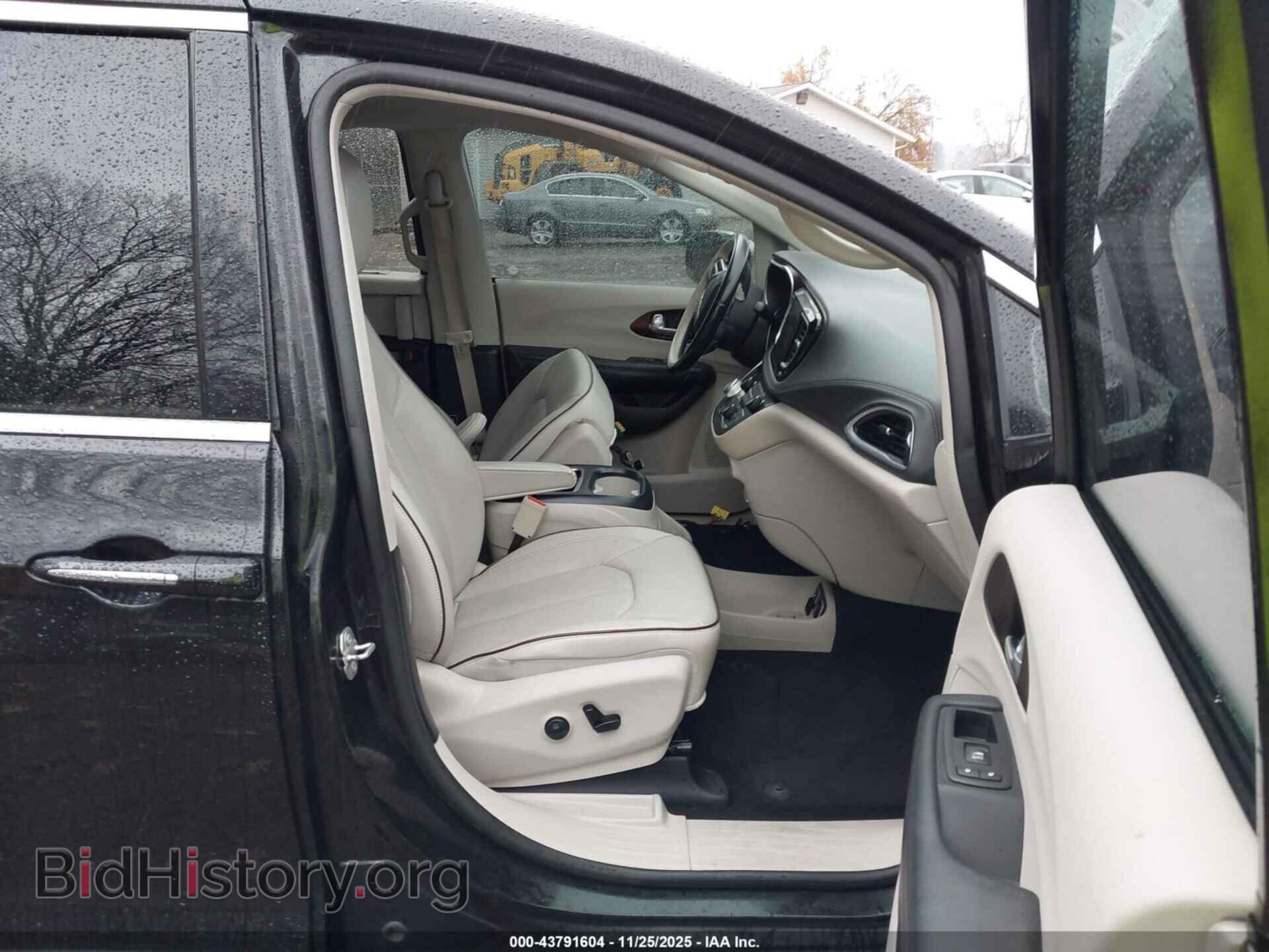 2017 CHRYSLER PACIFICA - VIN: 2C4RC1GG0HR514326 - Photo 5
