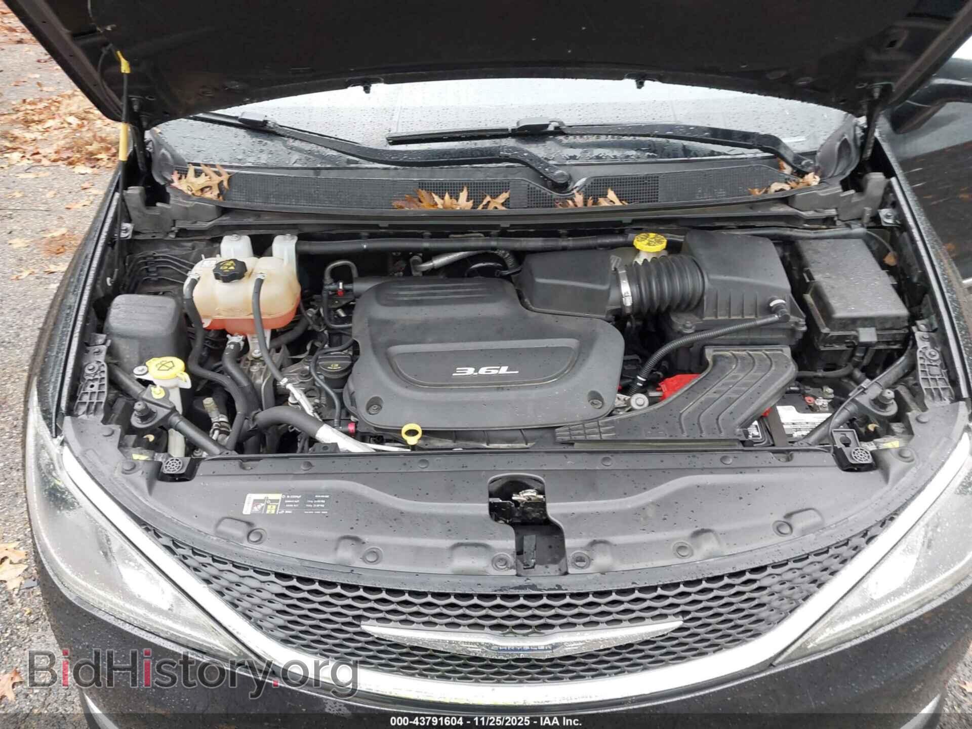 2017 CHRYSLER PACIFICA - VIN: 2C4RC1GG0HR514326 - Photo 10