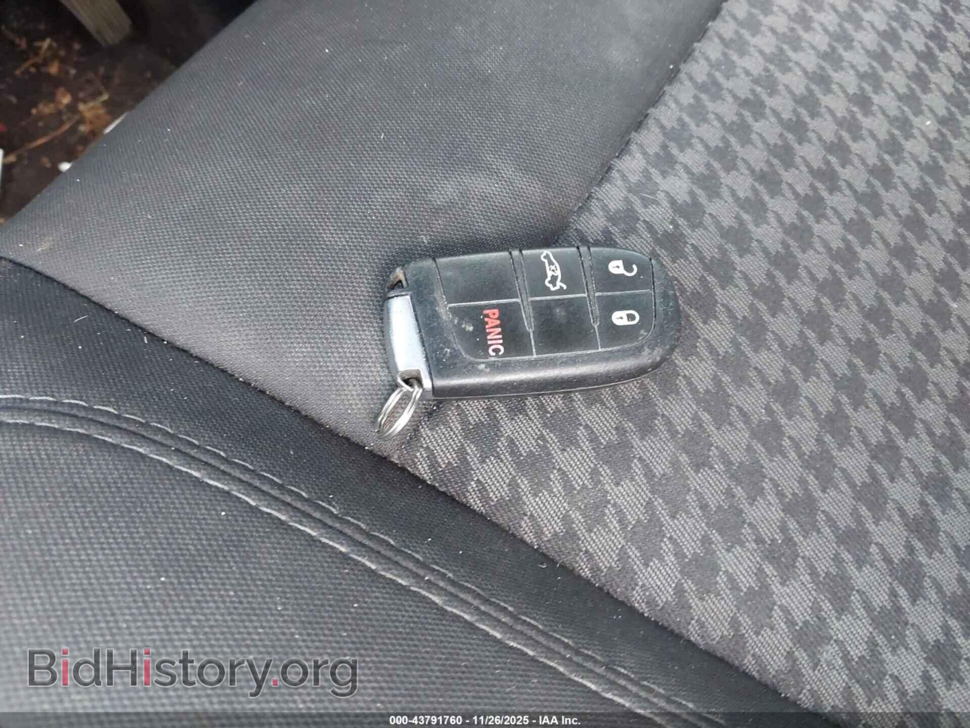 2018 DODGE CHALLENGER - VIN: 2C3CDZAG4JH270738 - Фото 11