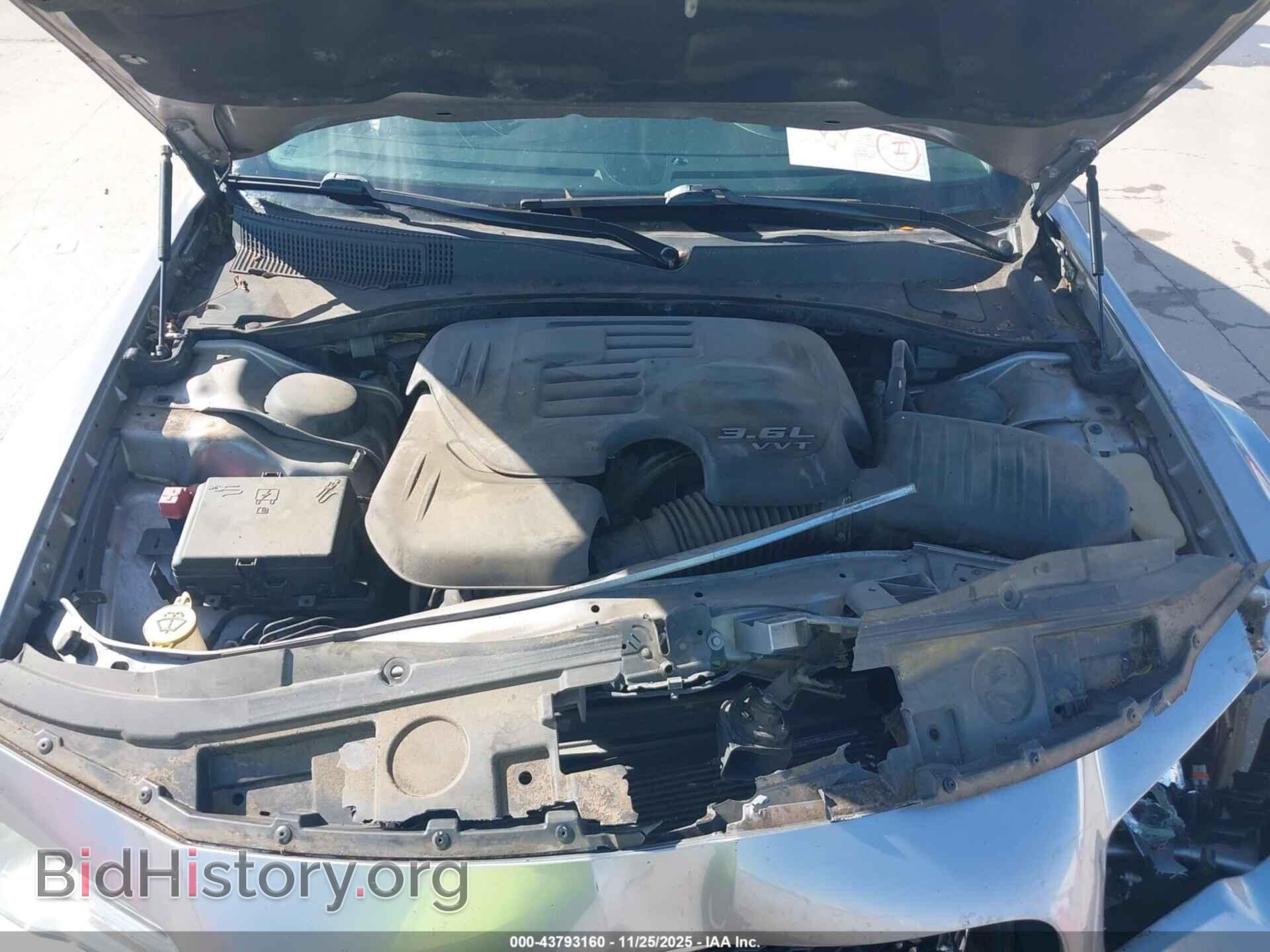 2015 CHRYSLER 300 - VIN: 2C3CCAAG7FH786359 - Фото 10