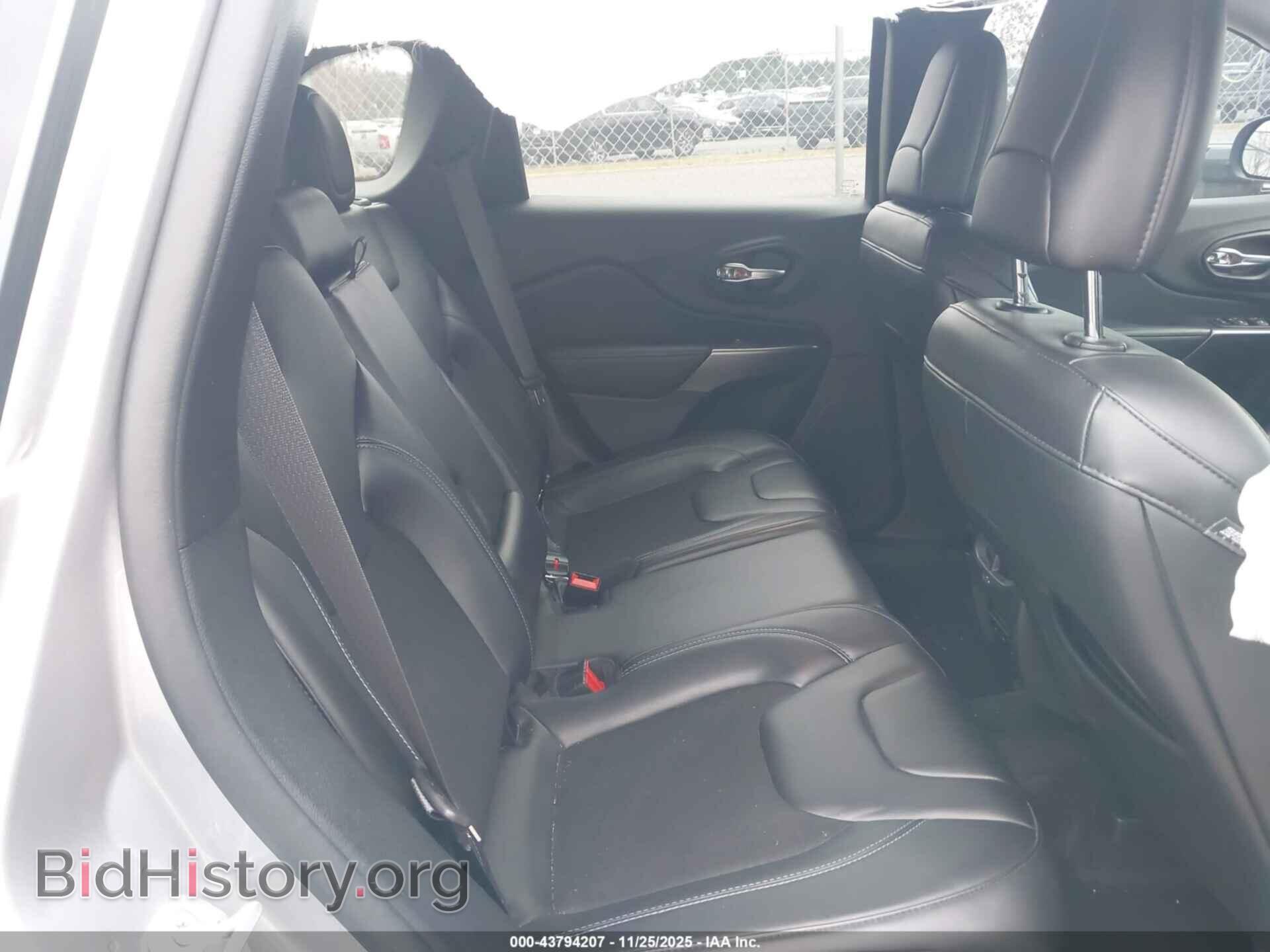 2020 JEEP CHEROKEE - VIN: 1C4PJMLB7LD584572 - Фото 8