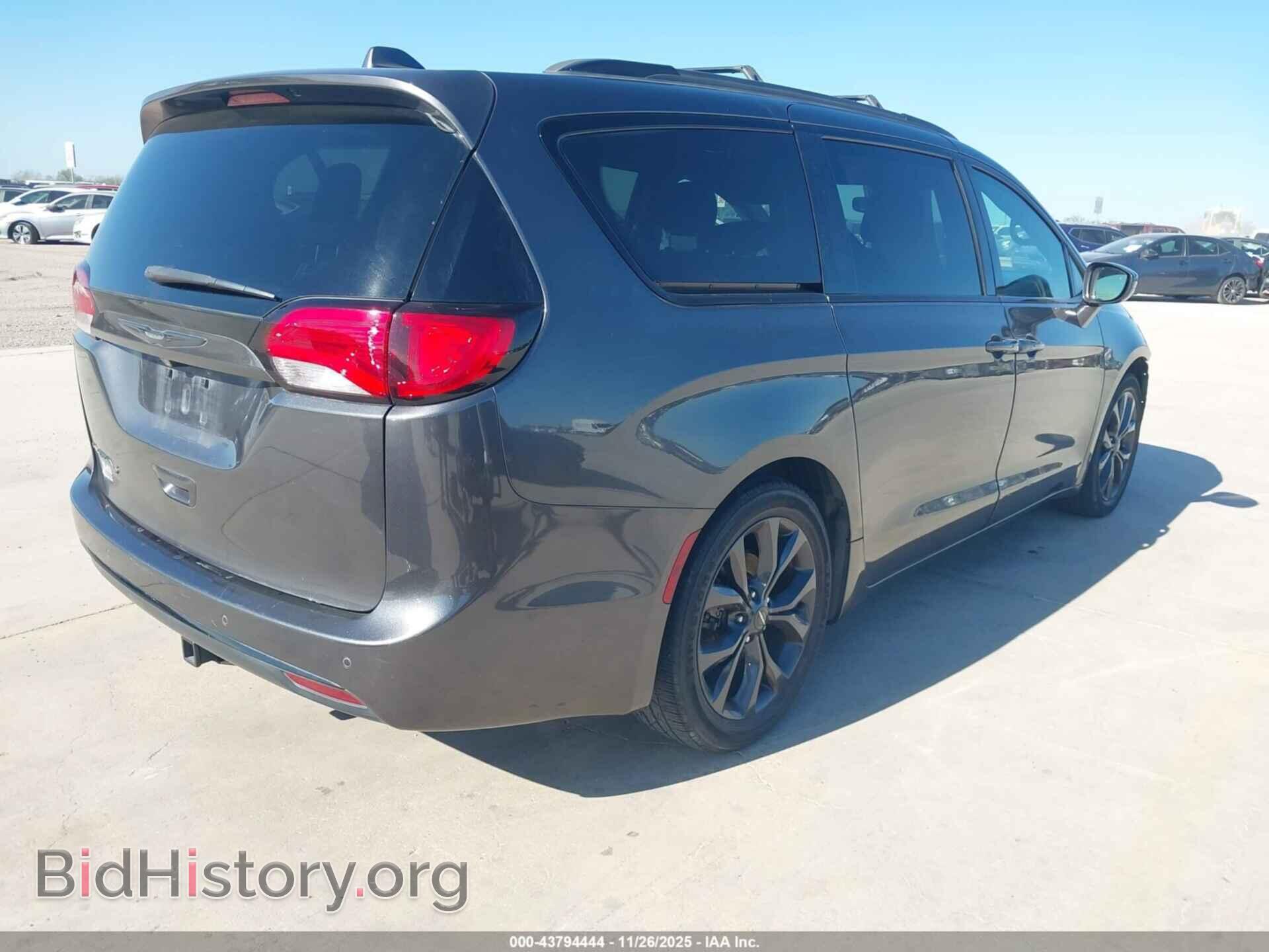 2018 CHRYSLER PACIFICA - VIN: 2C4RC1FG5JR263312 - Фото 4