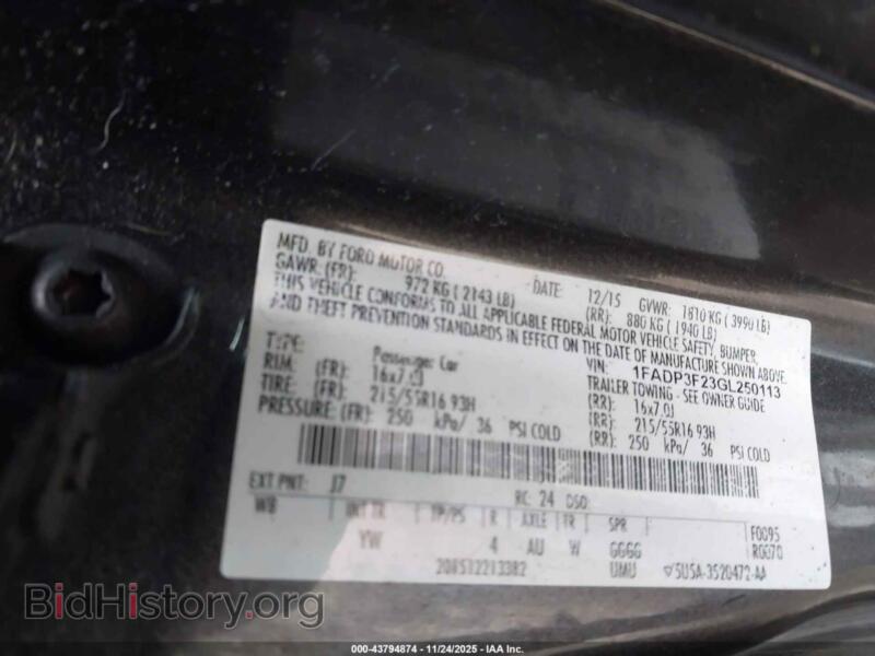 2016 Ford FOCUS (VIN 1FADP3F23GL250113) — photo 9 of 11