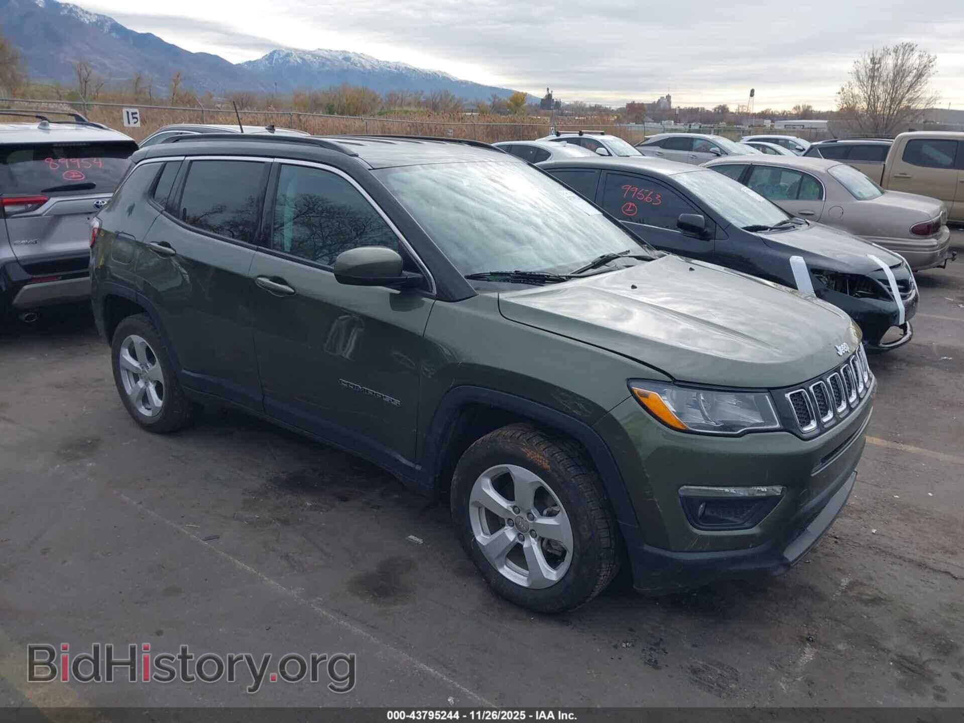 Фотография 3C4NJDBB8KT740894 - JEEP COMPASS 2019