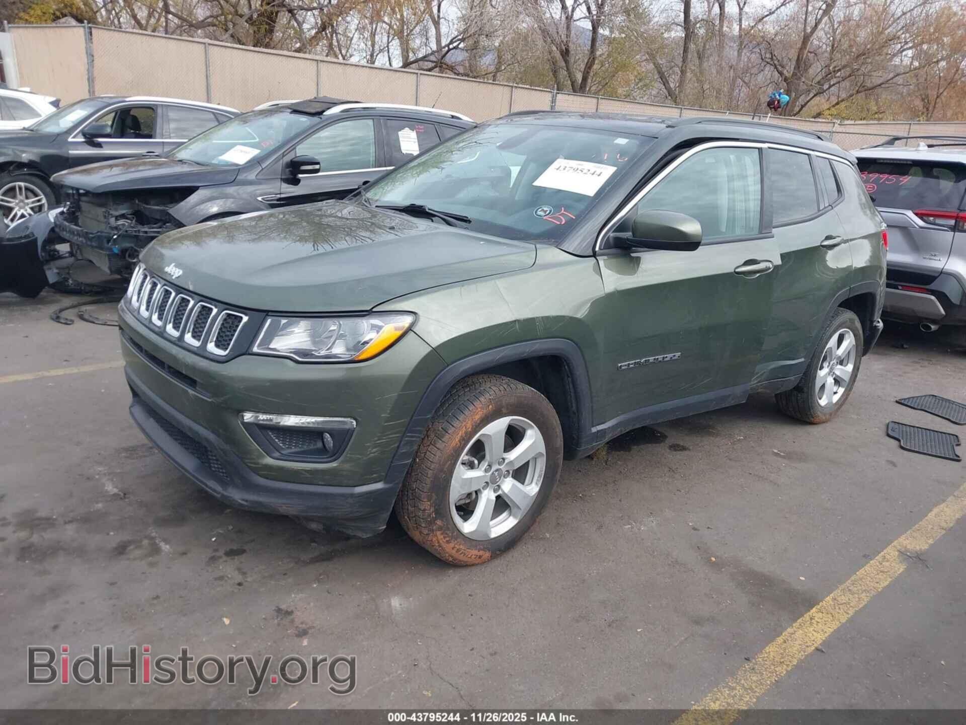 2019 JEEP COMPASS - VIN: 3C4NJDBB8KT740894 - Фото 2