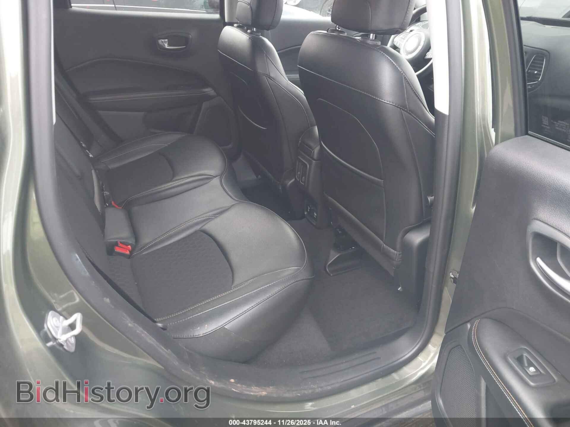 2019 JEEP COMPASS - VIN: 3C4NJDBB8KT740894 - Фото 8