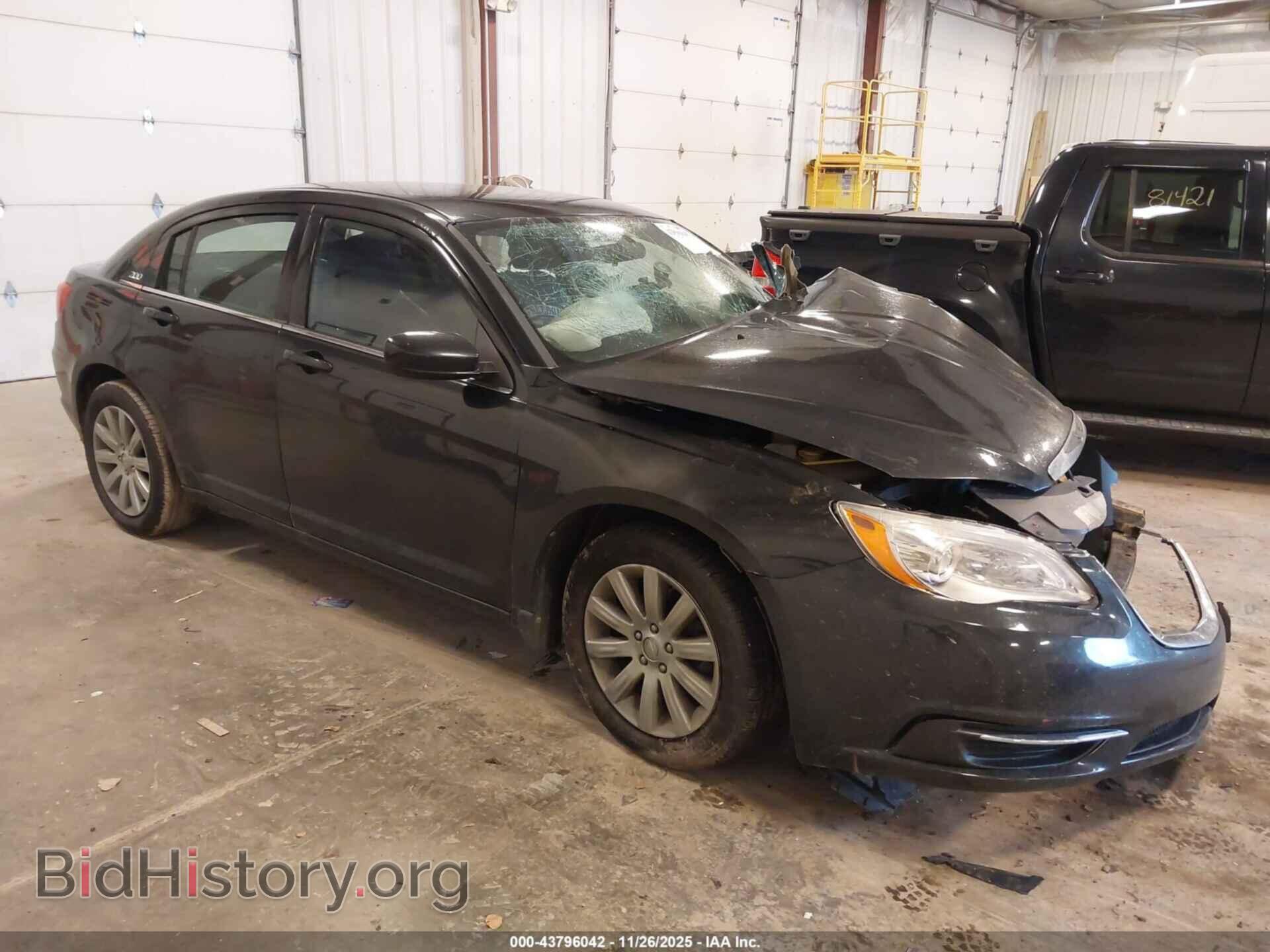 Photo 1C3BC1FB2BN521116 - CHRYSLER 200 2011