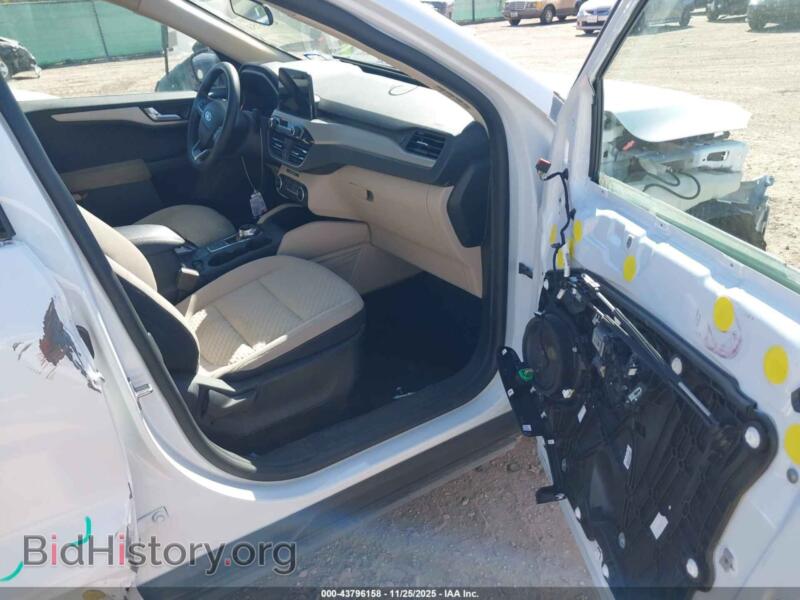 2020 Ford ESCAPE (VIN 1FMCU0G66LUA31273) — фото 5 из 17