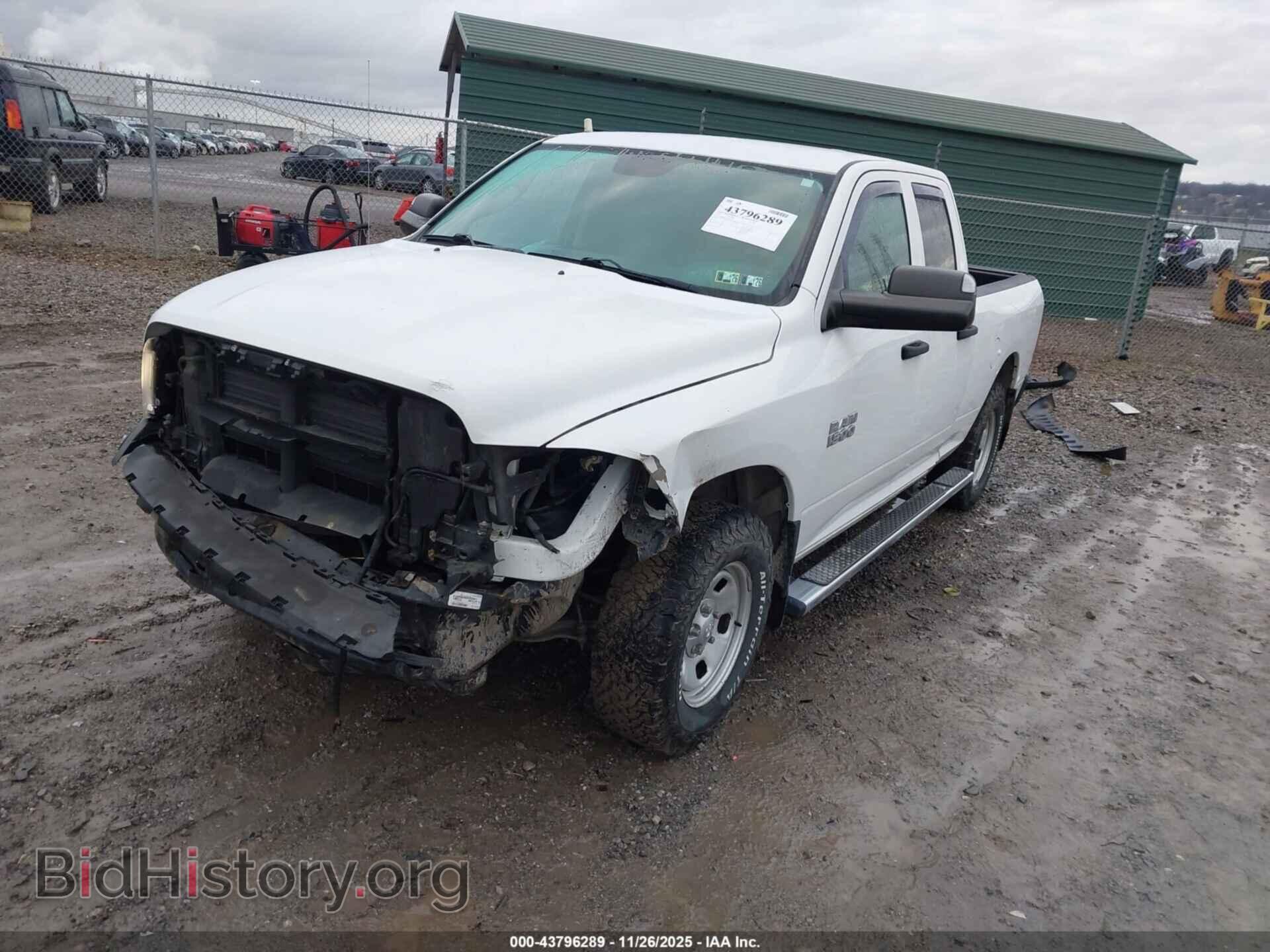 2015 RAM 1500 - VIN: 1C6RR7FG4FS745915 - Фото 2