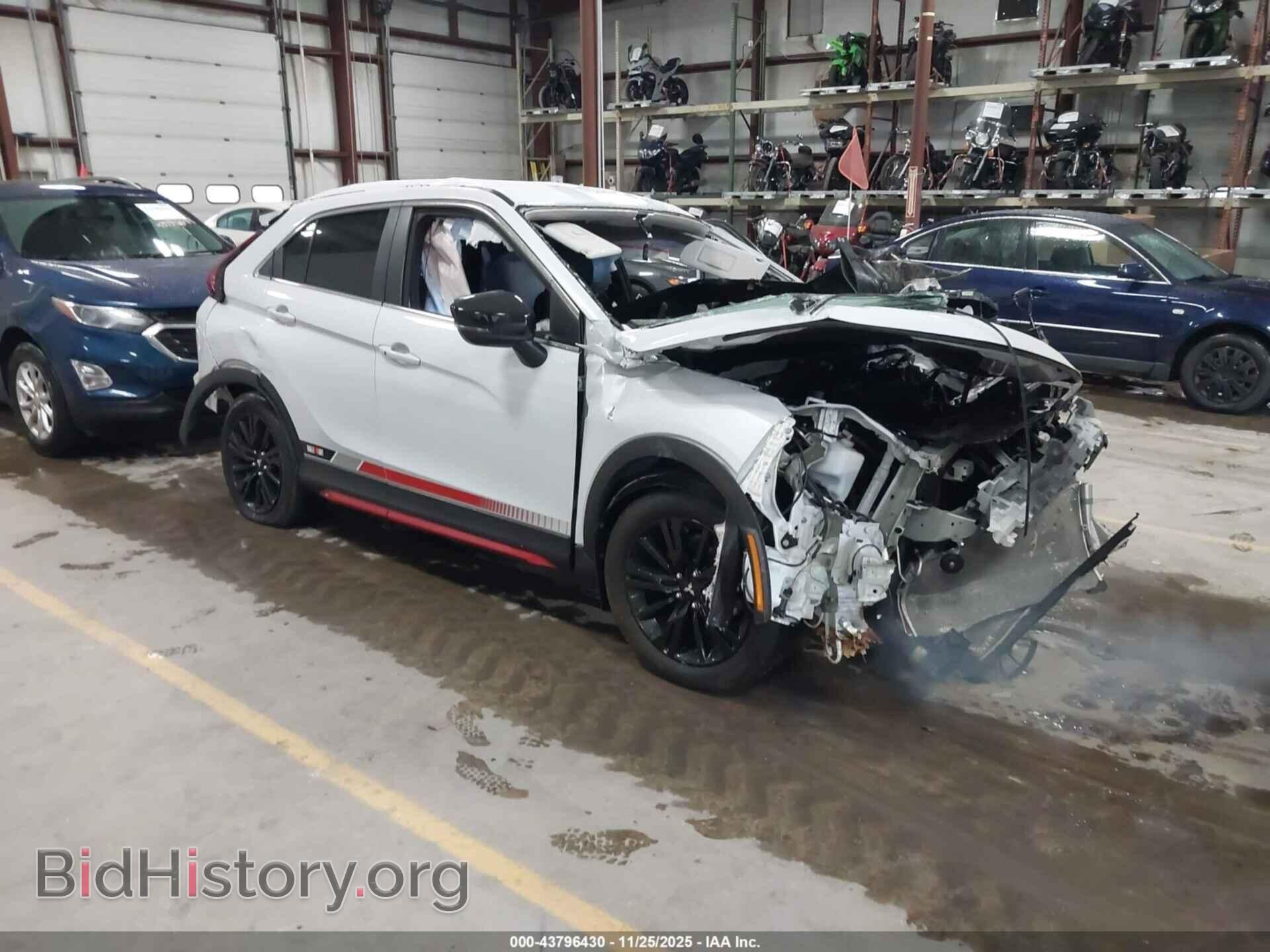 Photo JA4ATVAA0RZ049962 - MITSUBISHI ECLIPSE CROSS 2024