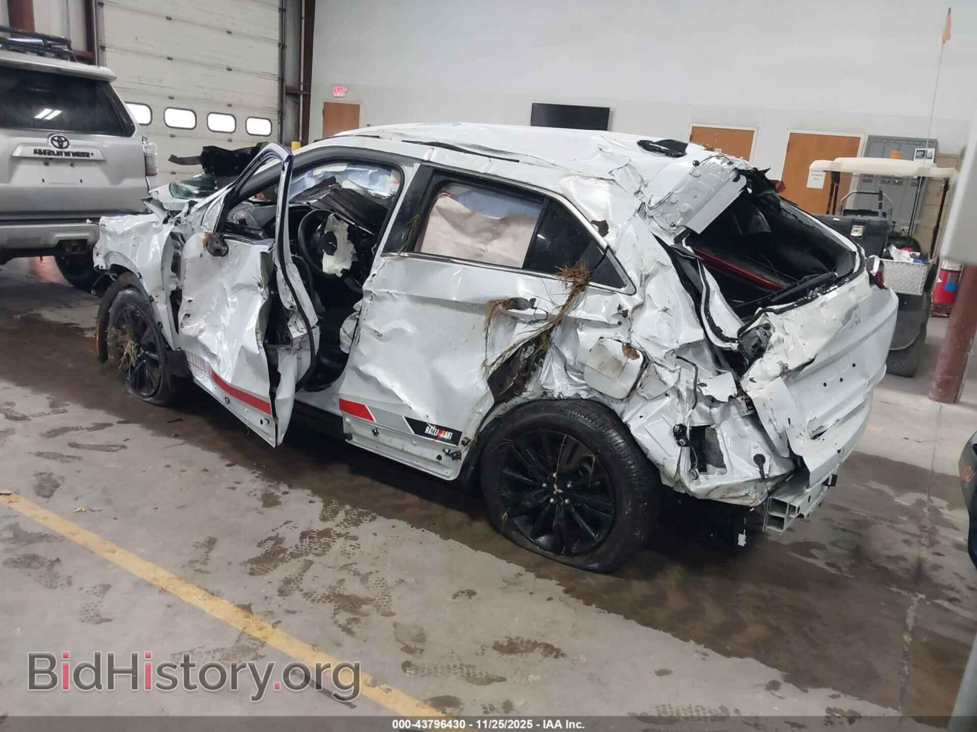 2024 MITSUBISHI ECLIPSE CROSS - VIN: JA4ATVAA0RZ049962 - Фото 3