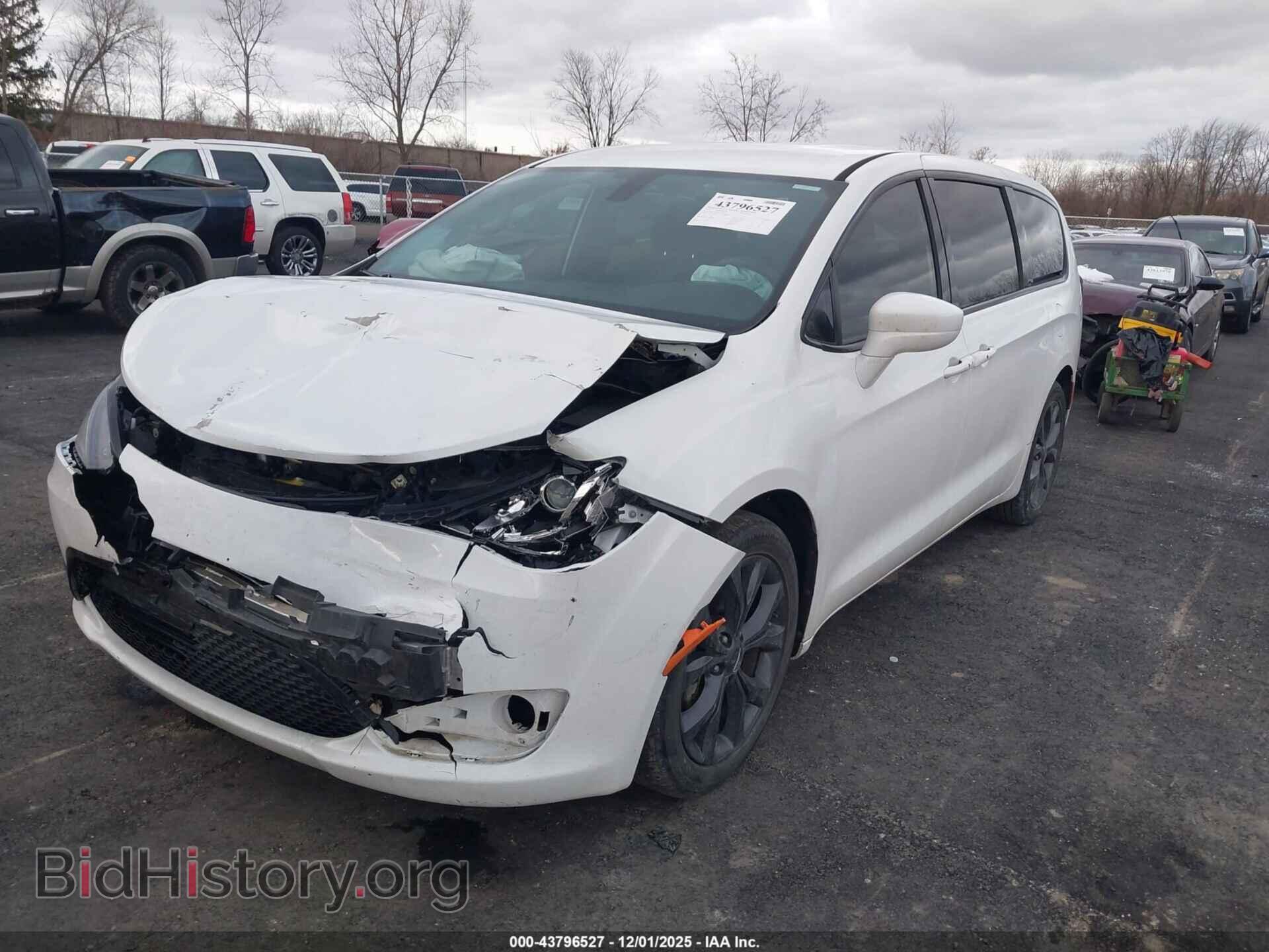 2018 CHRYSLER PACIFICA - VIN: 2C4RC1FG8JR263269 - Фото 2