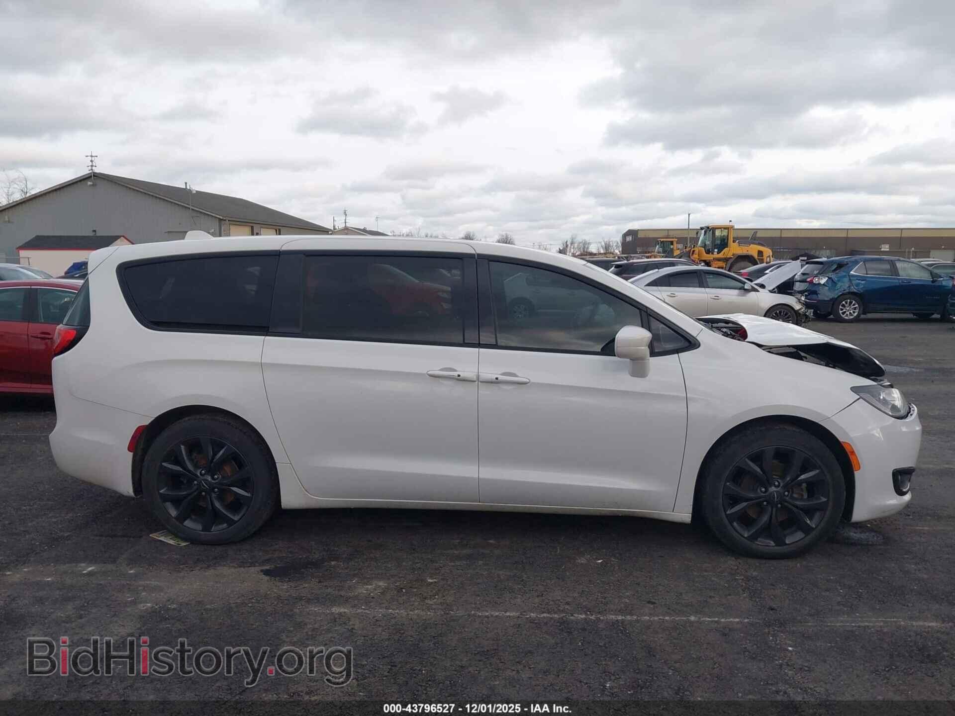 2018 CHRYSLER PACIFICA - VIN: 2C4RC1FG8JR263269 - Фото 13