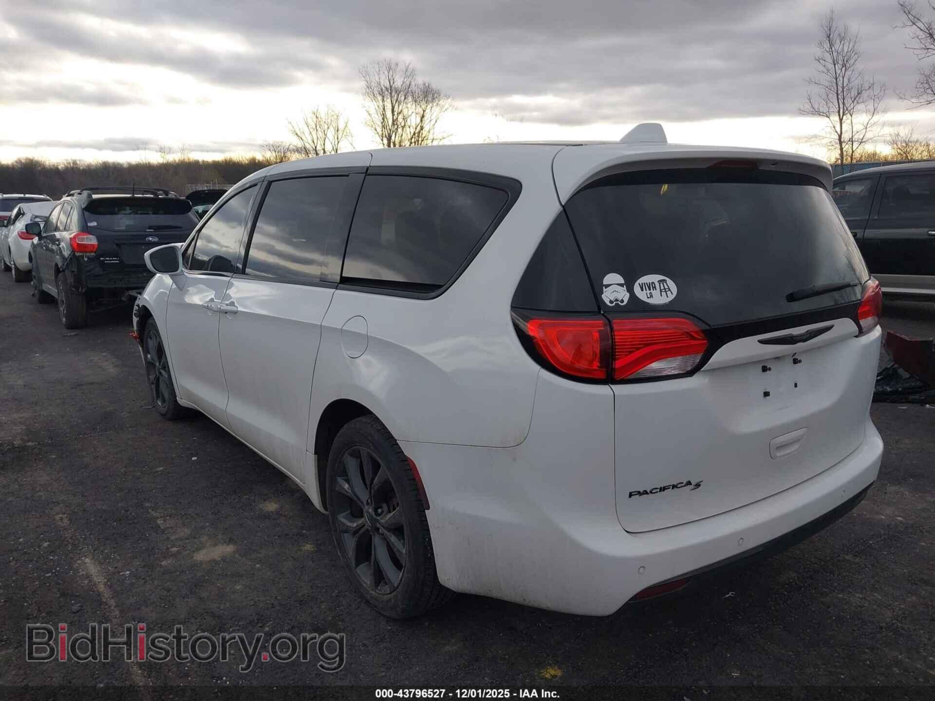 2018 CHRYSLER PACIFICA - VIN: 2C4RC1FG8JR263269 - Фото 3