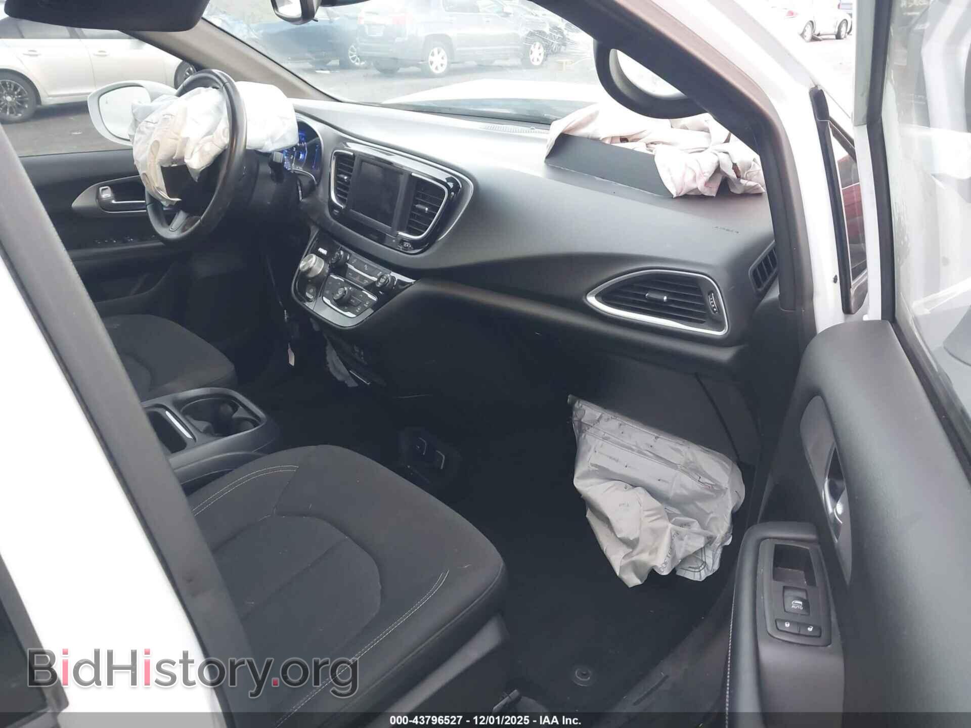 2018 CHRYSLER PACIFICA - VIN: 2C4RC1FG8JR263269 - Фото 5