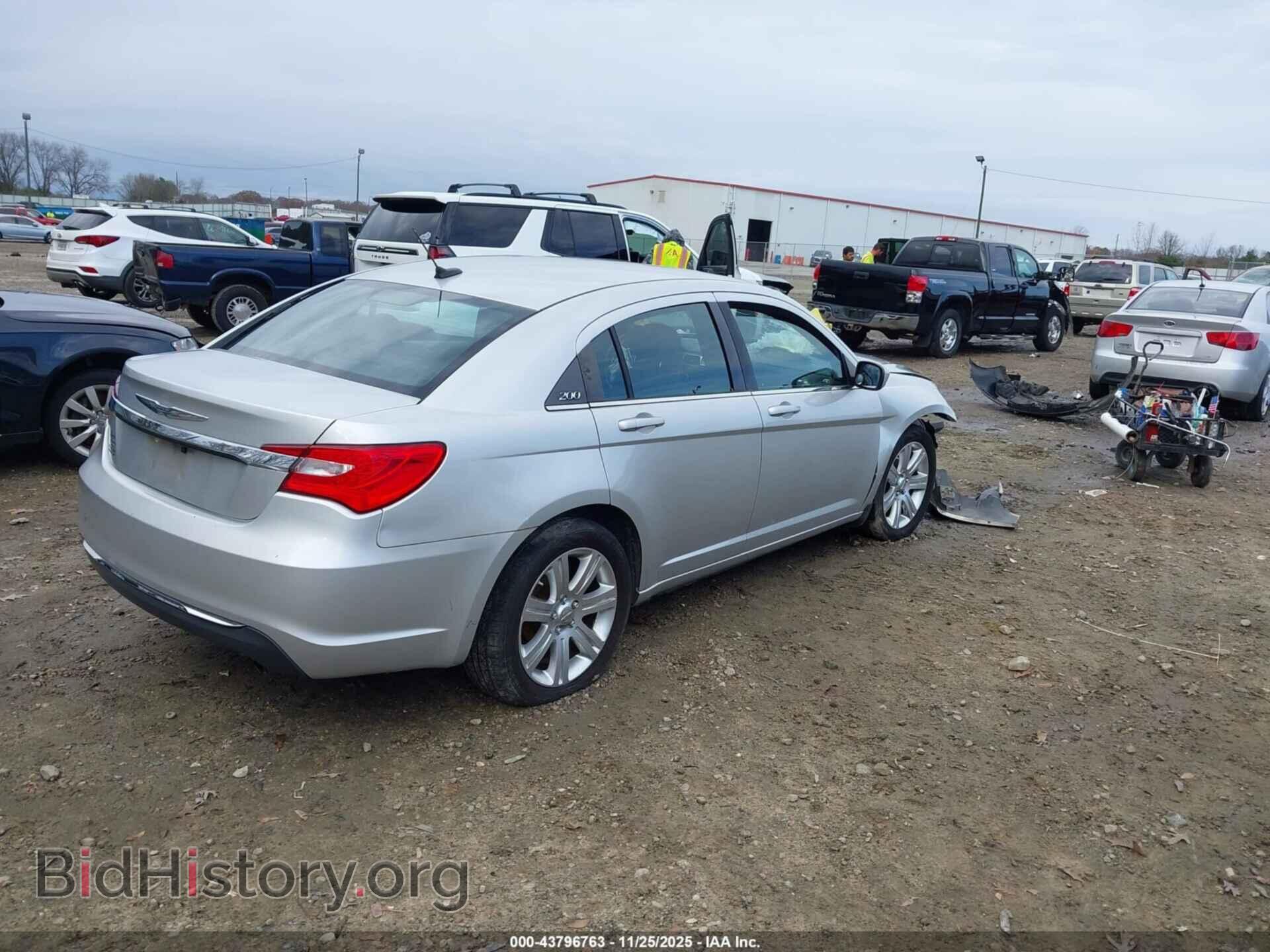 2012 CHRYSLER 200 - VIN: 1C3CCBBB3CN302862 - Photo 4