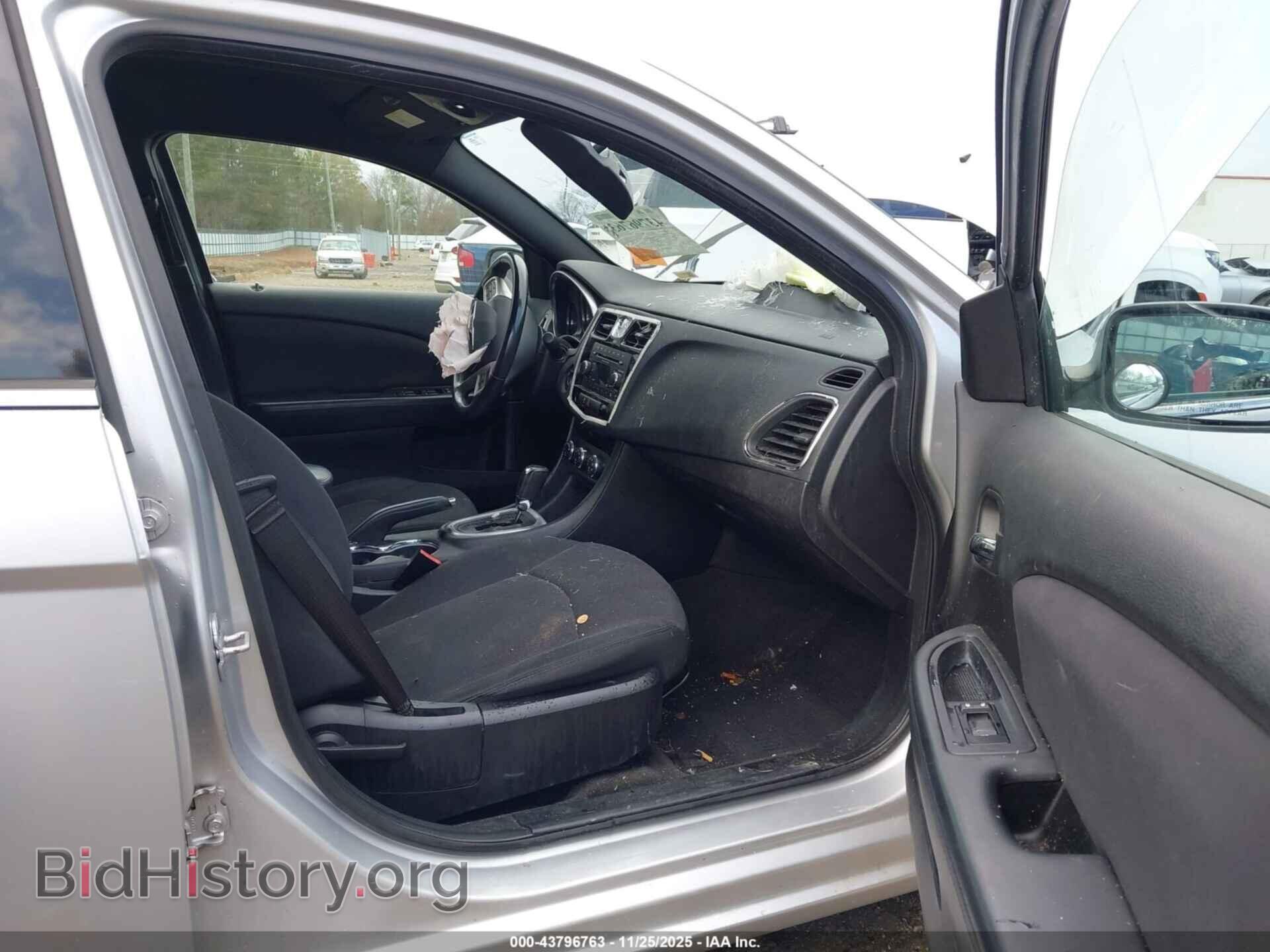 2012 CHRYSLER 200 - VIN: 1C3CCBBB3CN302862 - Photo 5